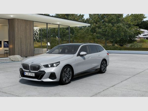 BMW i5 eDrive40 Touring nuevo, unidad en stock, foto 1 de 5