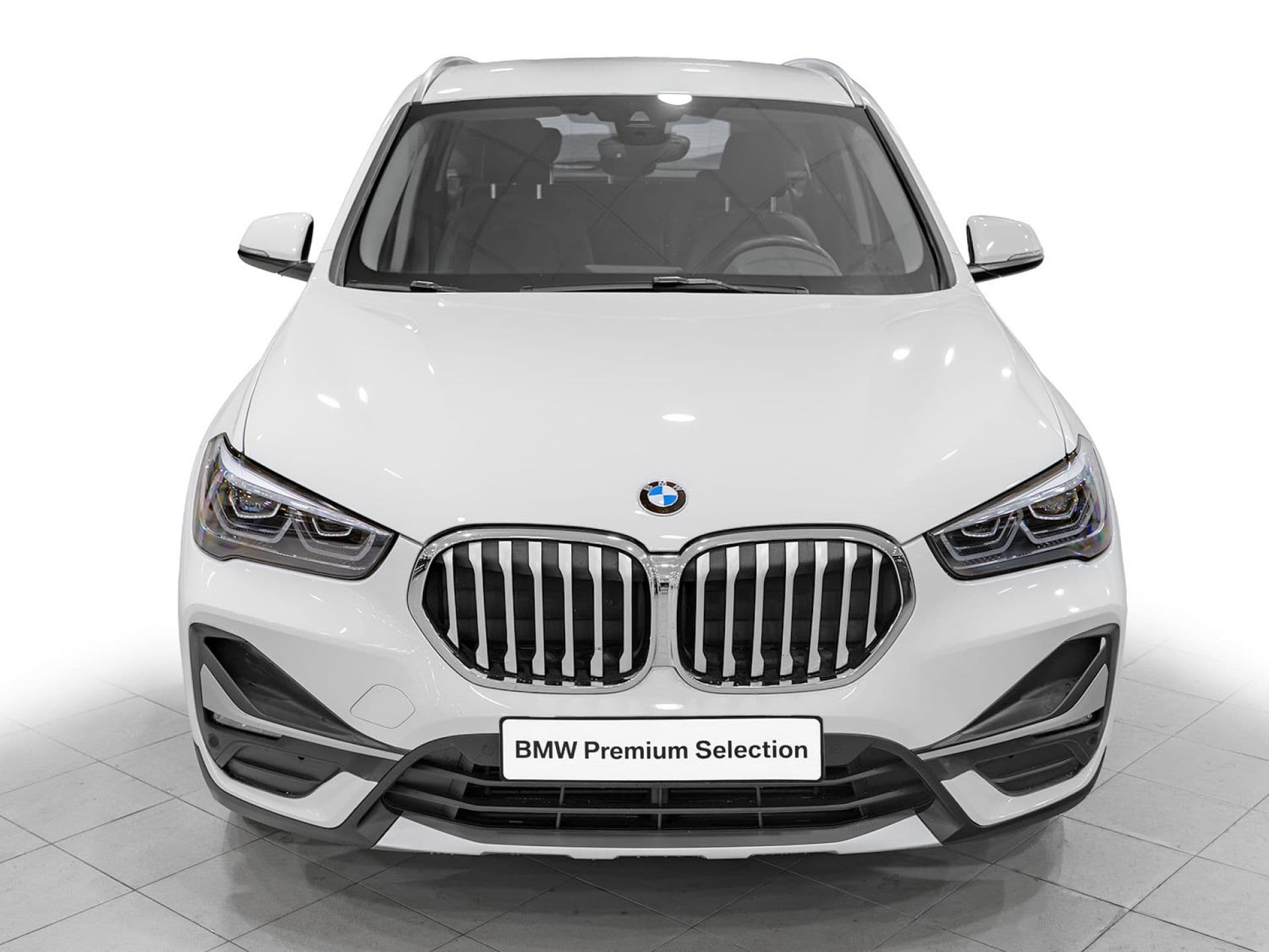 BMW X1 sDrive18d, color Alpinweiß (sólido), 2022, foto 2 de 12