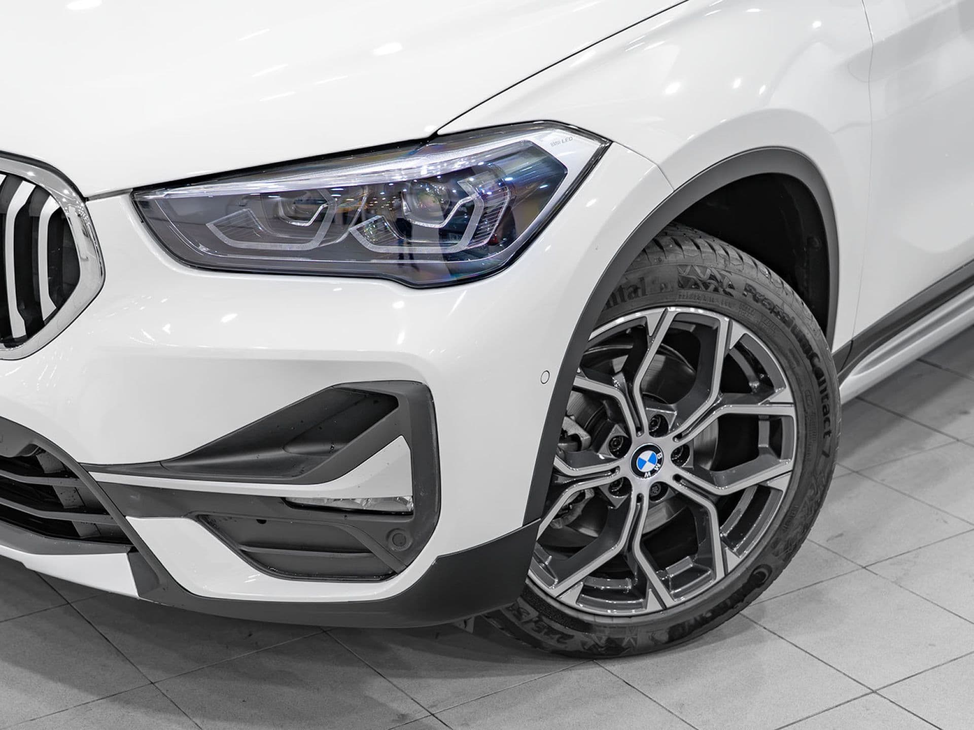BMW X1 sDrive18d, color Alpinweiß (sólido), 2022, foto 6 de 12