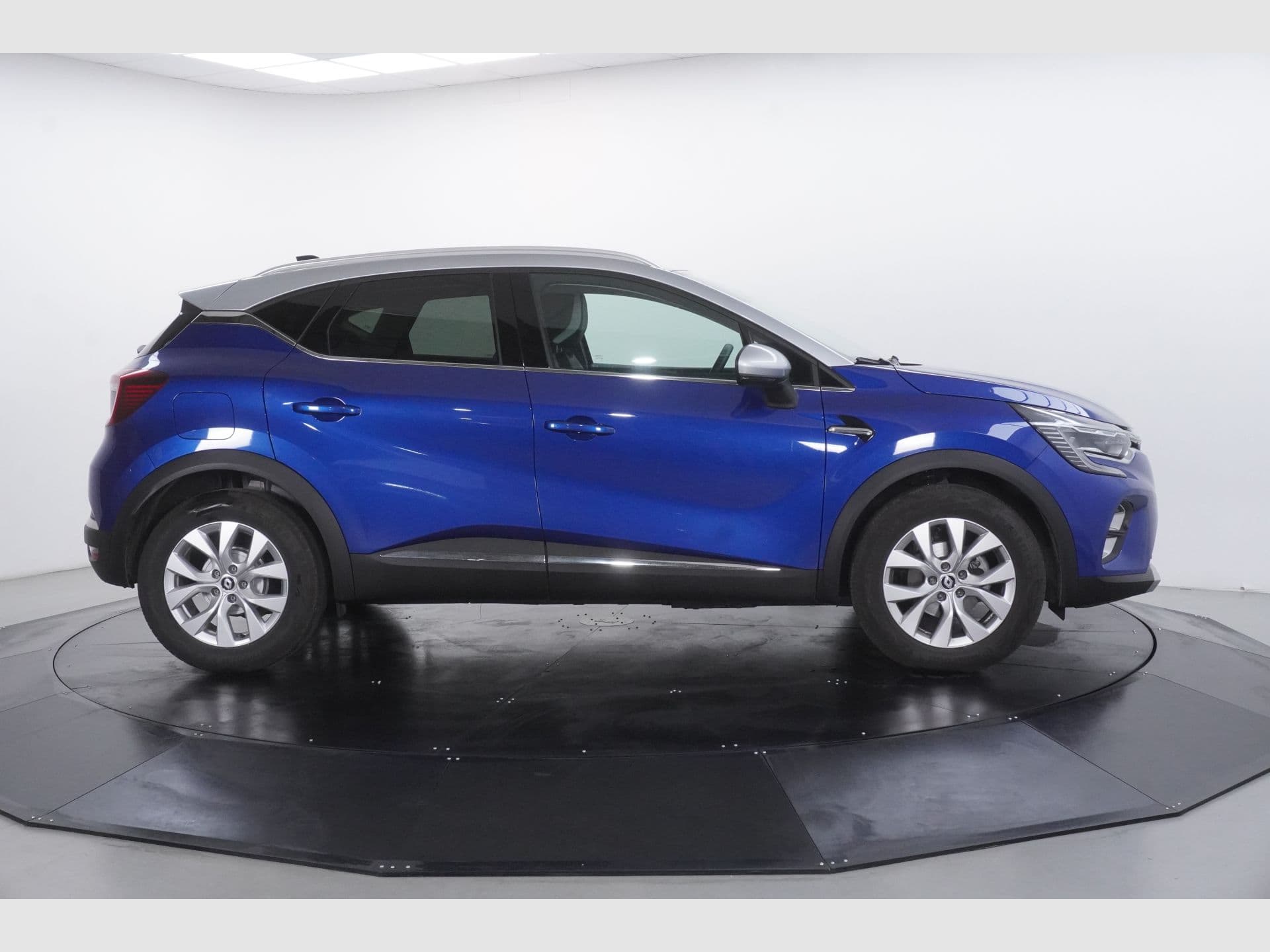 Renault Captur Zen TCe 90, color Azul Rayo (metalizado) + techo Gris Highland, 2022, foto 5 de 6