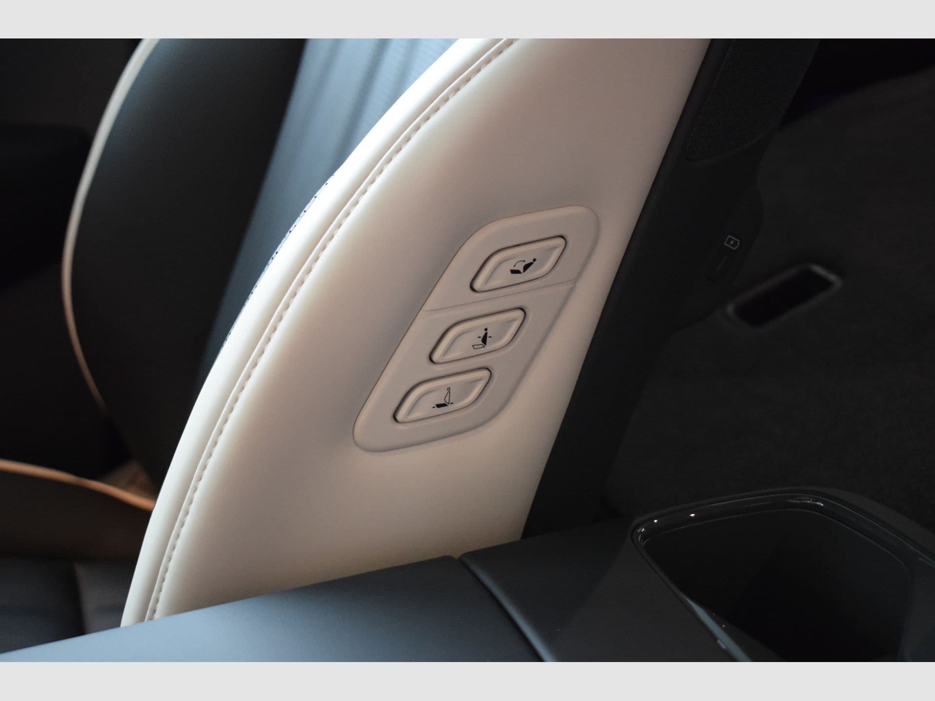 Kia EV9 – foto 10