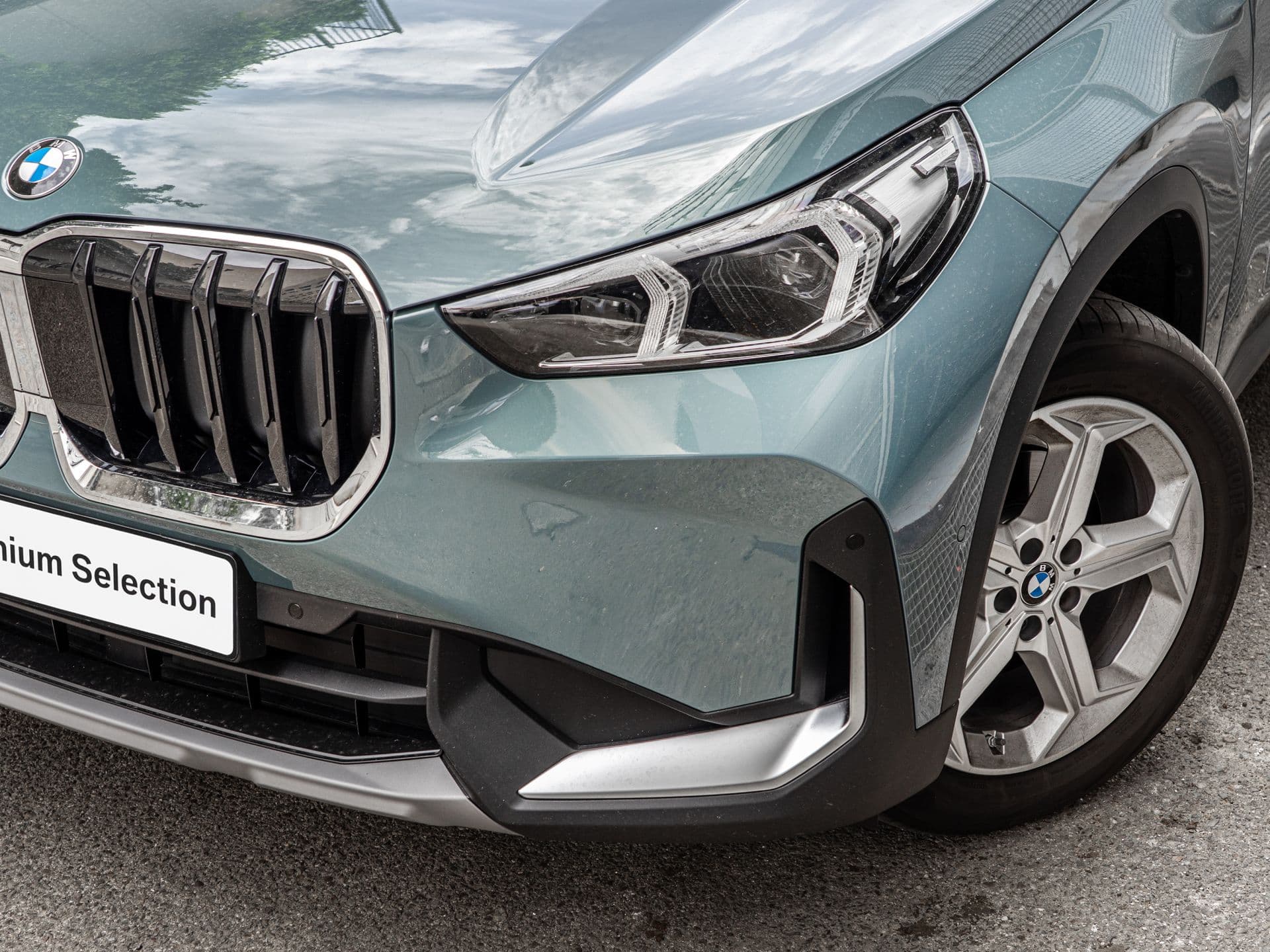 BMW X1 sDrive18d, color Estoril Blau (metalizado), 2024, foto 6 de 12