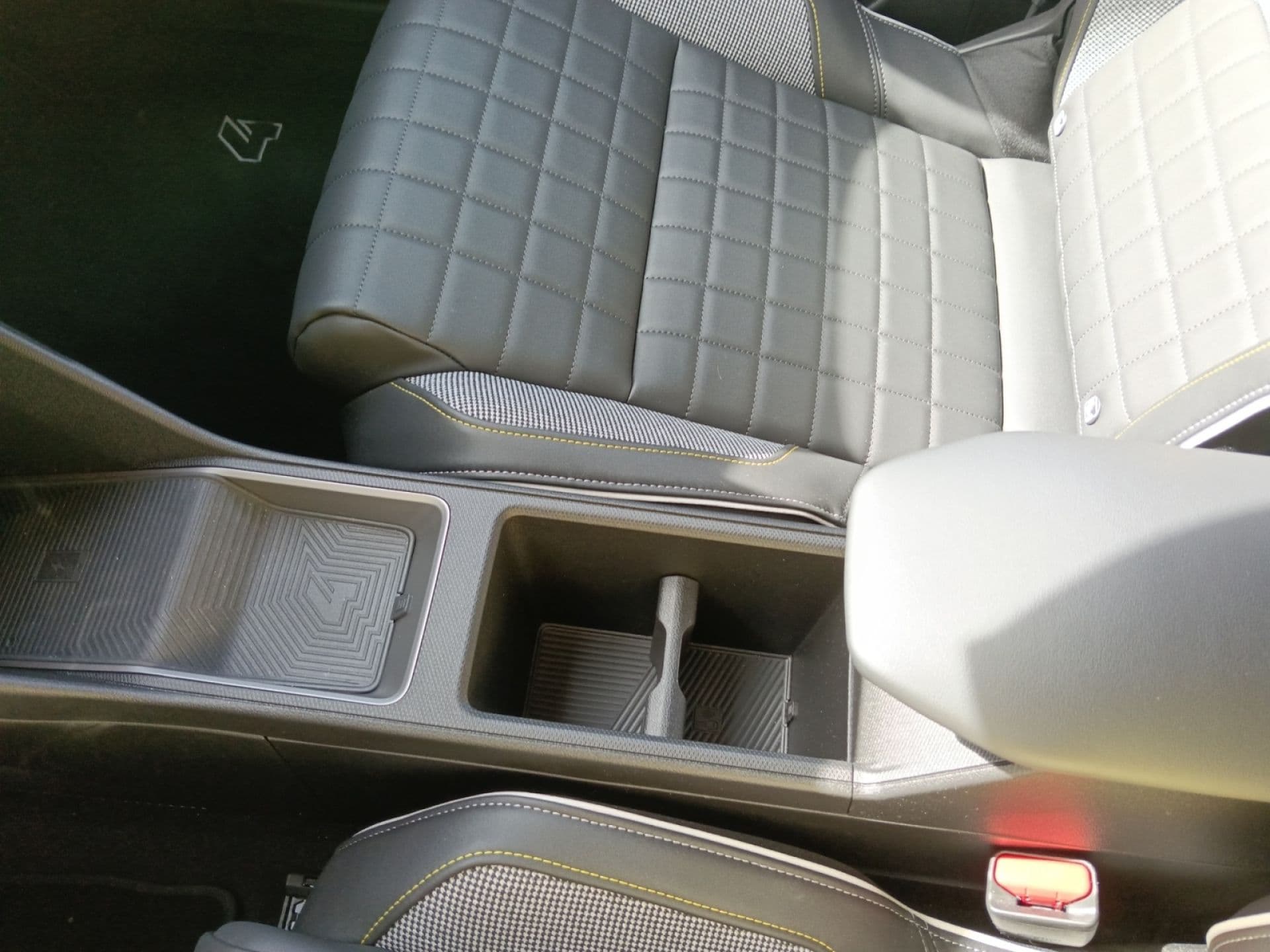 Renault 4 E-Tech – foto 16