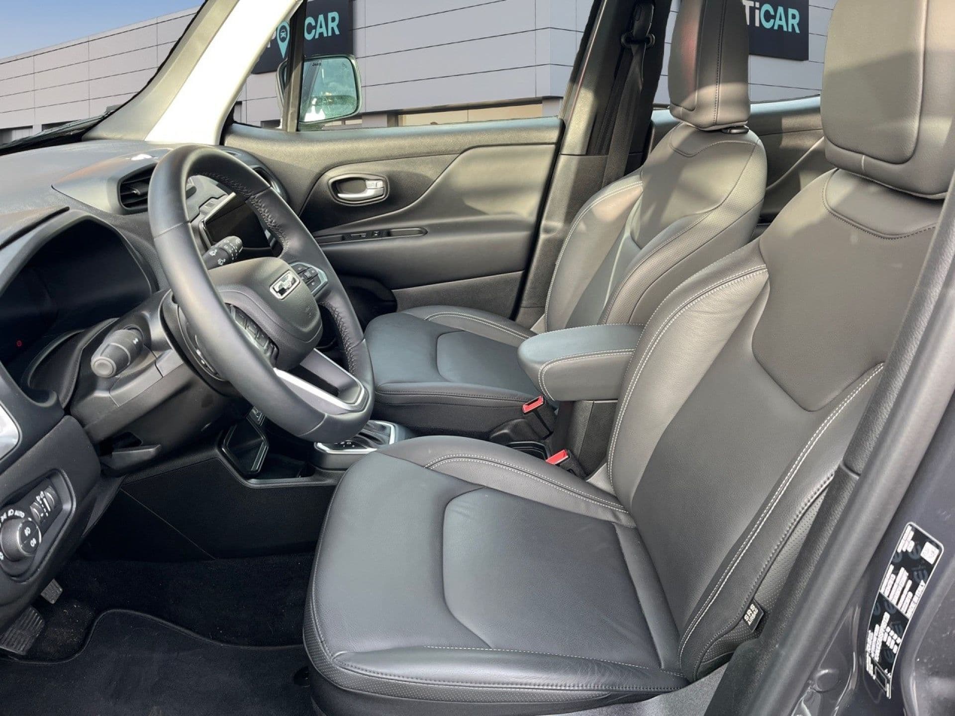 Jeep Renegade – foto 11