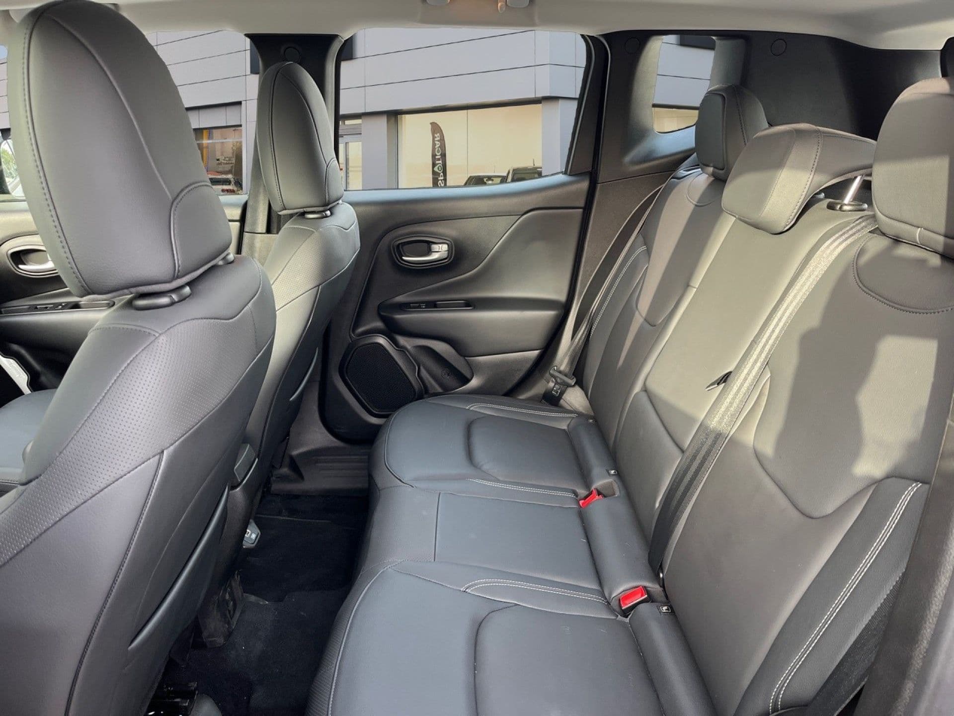 Jeep Renegade – foto 12