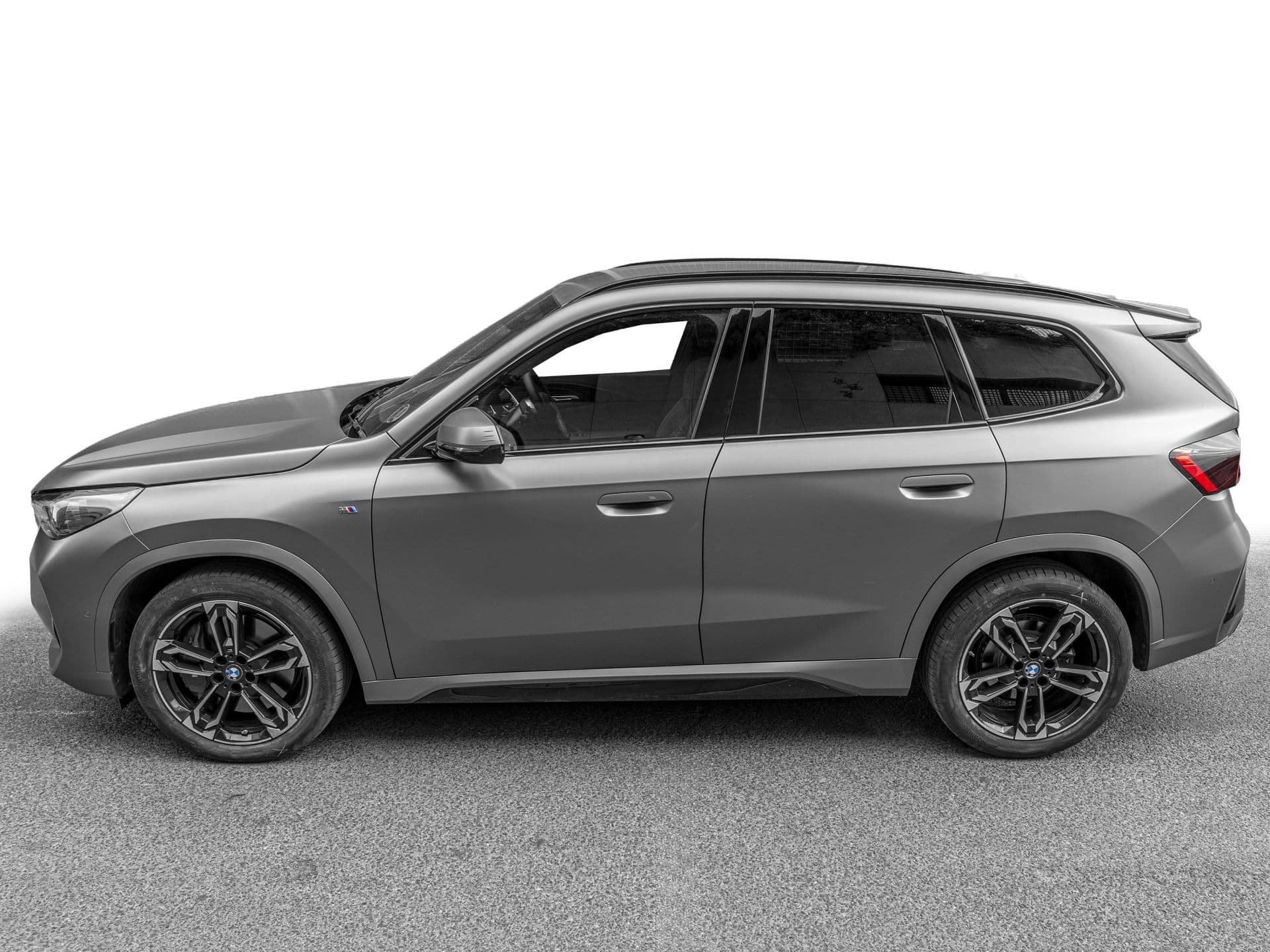 BMW X1 sDrive20d, color Spacesilber (metalizado), 2024, foto 3 de 12