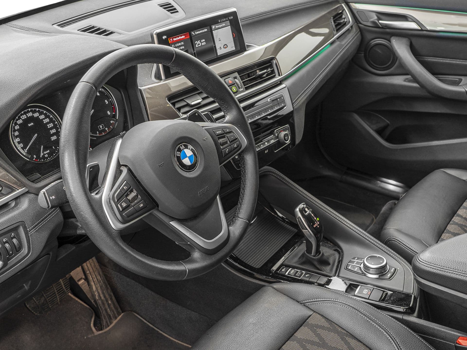 BMW X1 sDrive18d, color Alpinweiß (sólido), 2021, foto 8 de 12