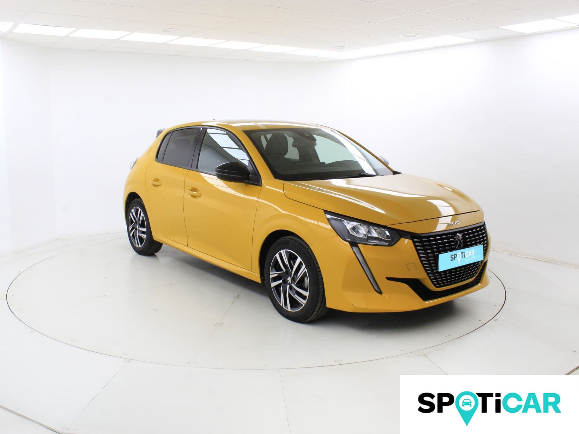 Peugeot 208 PureTech 73kW (100CV) Allure Pack, color Amarillo Faro (metalizado), 2022, foto 4 de 6