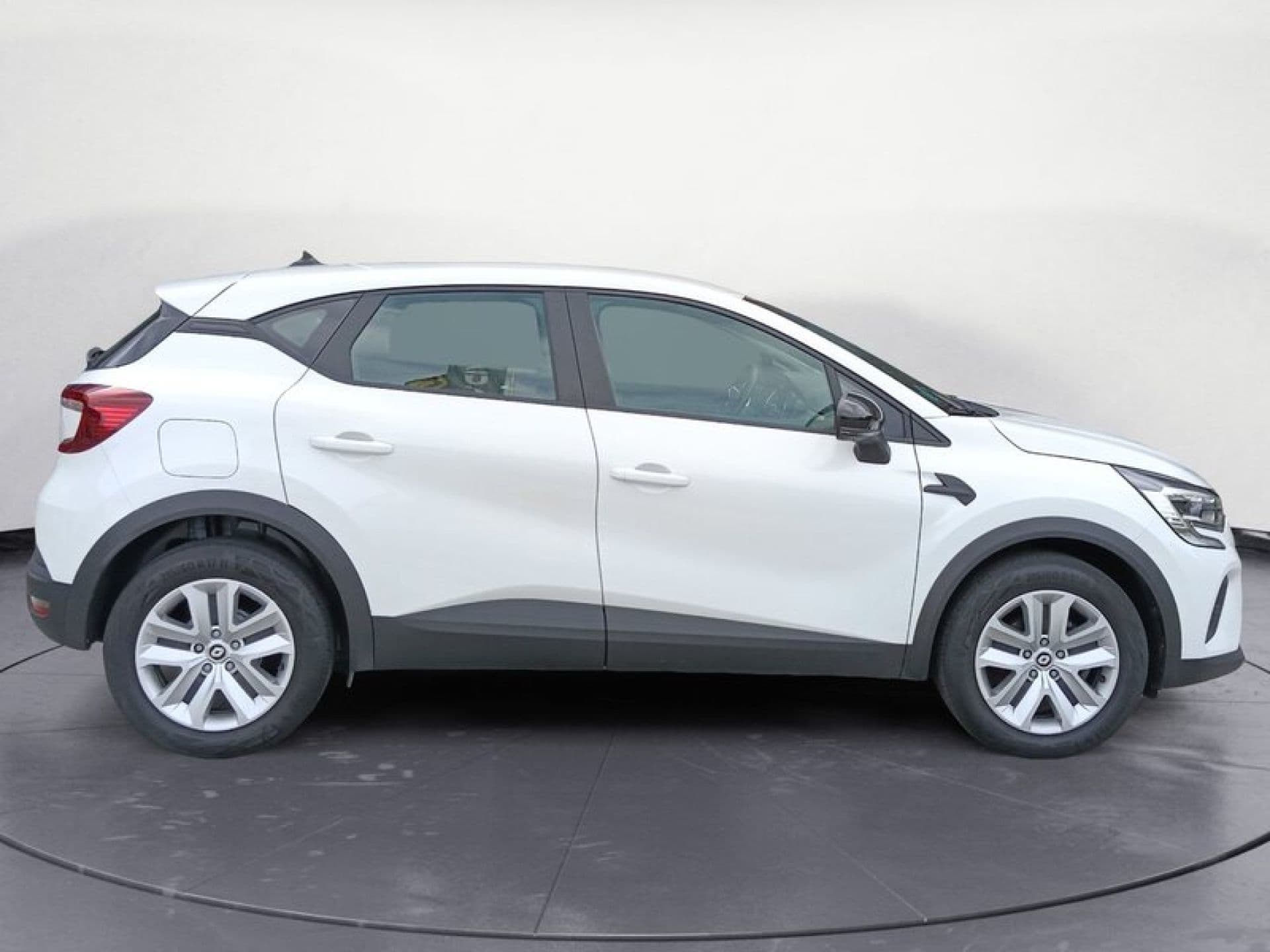 Renault Captur Intens TCe 74kW (100CV) GLP, color Blanco Nacarado (metalizado), 2022, foto 5 de 6