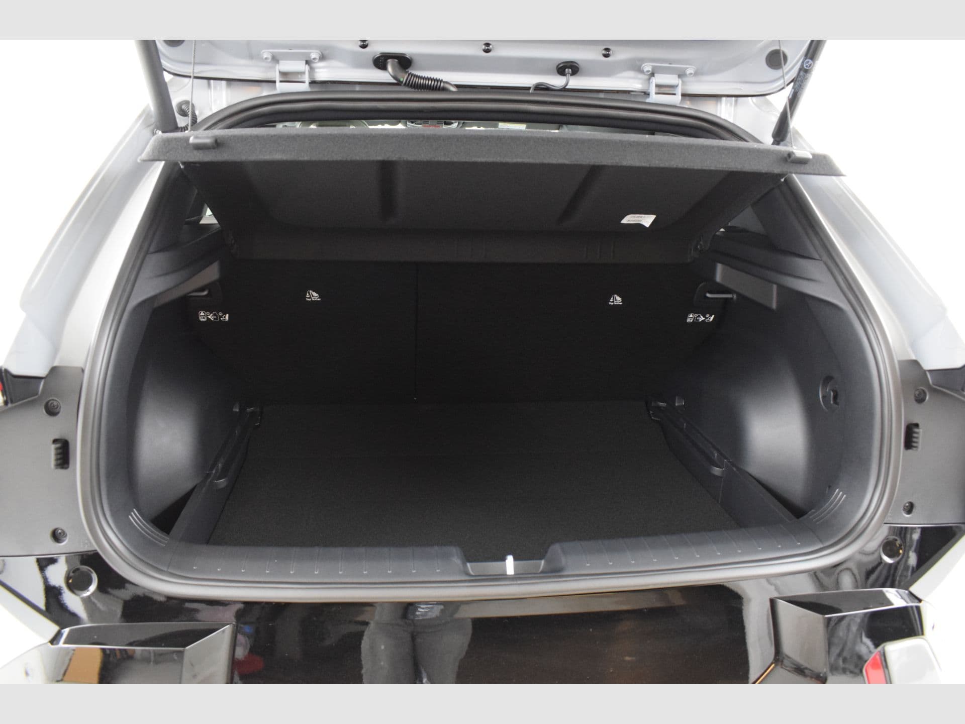 Kia EV4 GT-Line 81,4kWh 150kW (Long Range), color Wolf Gray (metalizada), 2025, foto 6 de 8