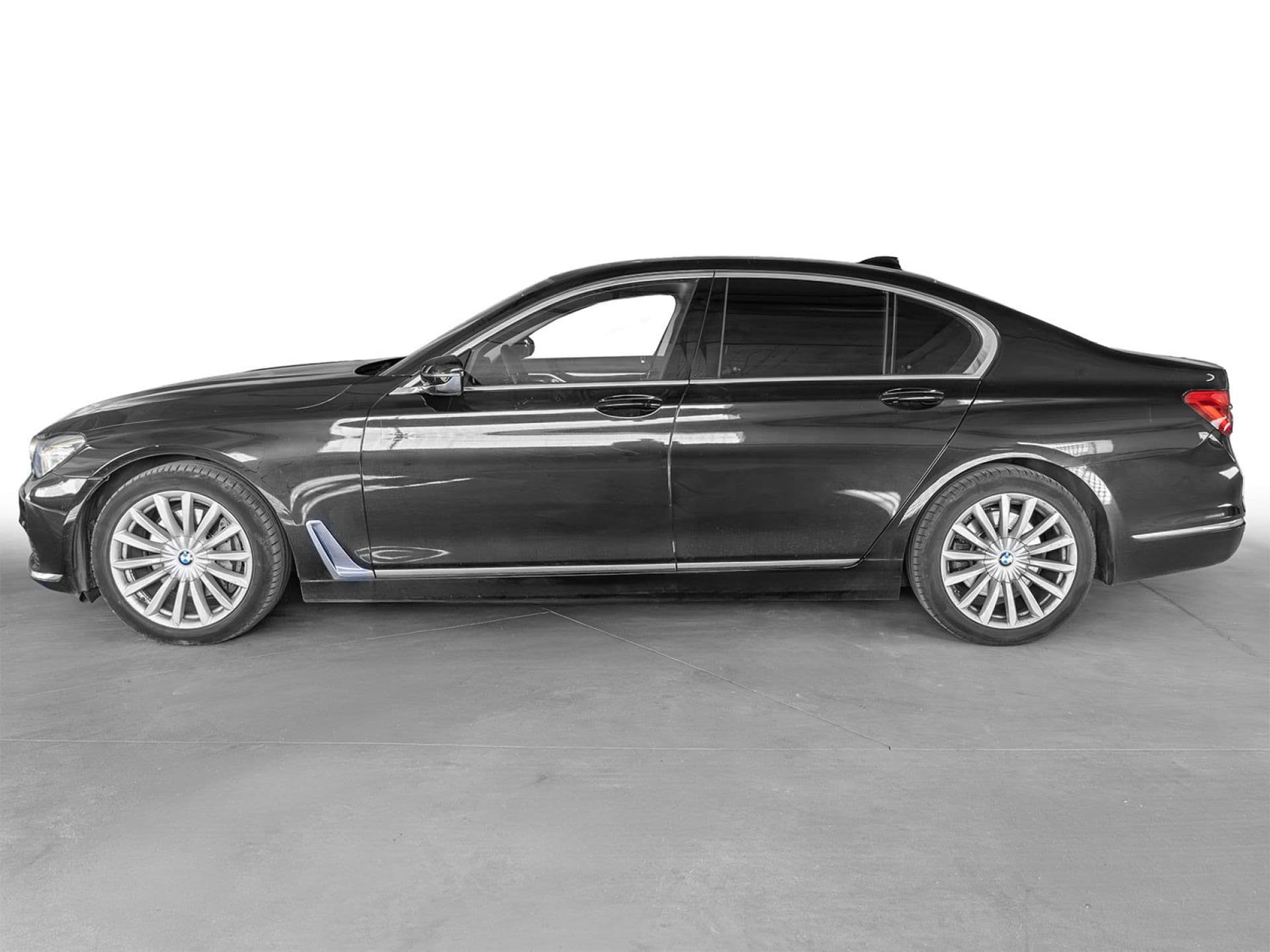 BMW Serie 7 730dA, color Saphirschwarz (metalizado), 2016, foto 3 de 8