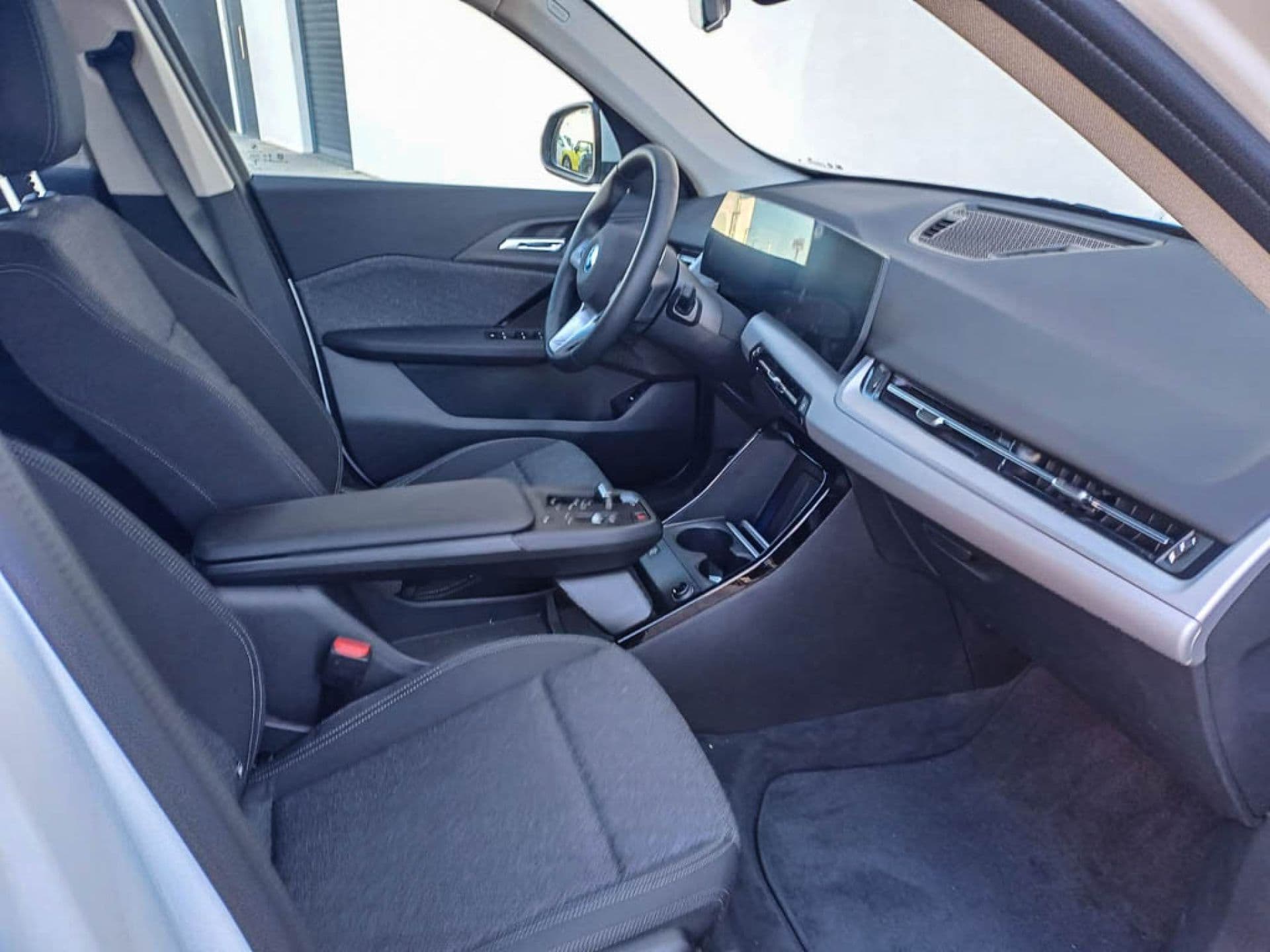 BMW iX1 – foto 8