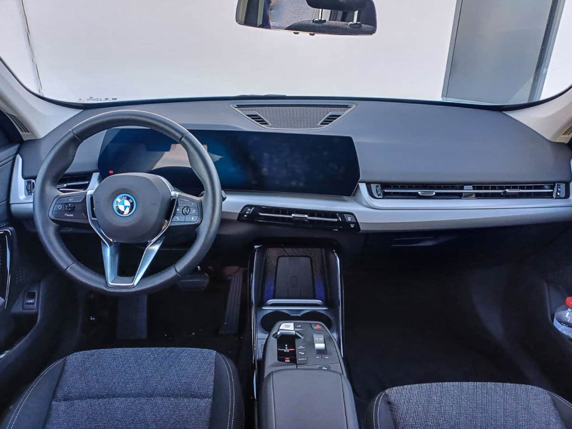 BMW iX1 – foto 7