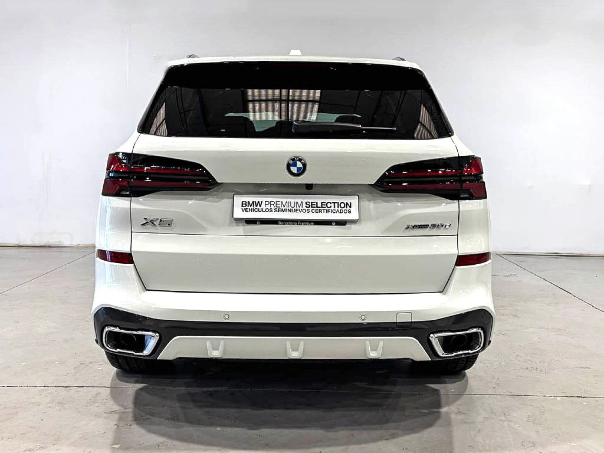 BMW X5 xDrive30d, color Alpinweiss sólido, 2026, foto 5 de 8