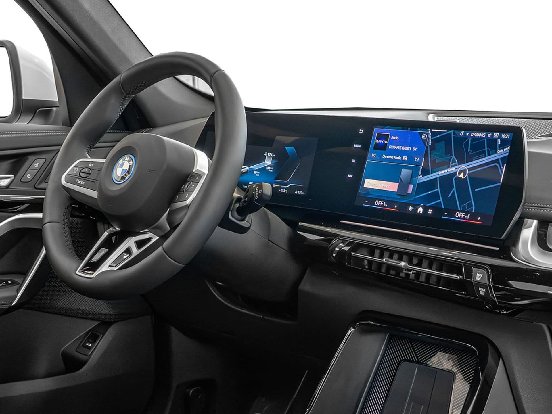 BMW X1 xDrive25e, color Mineralweiß (metalizado), 2025, foto 8 de 11