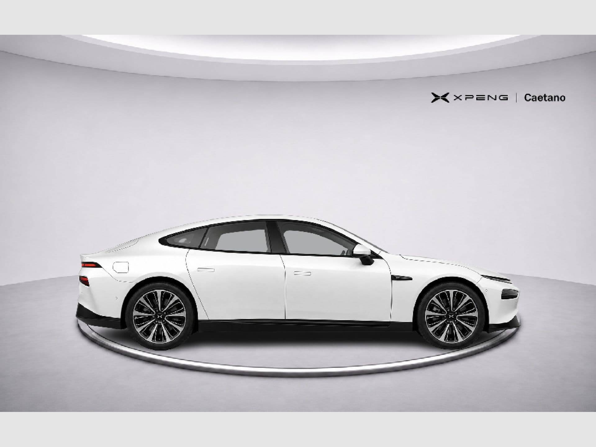 XPENG P7 – foto 2