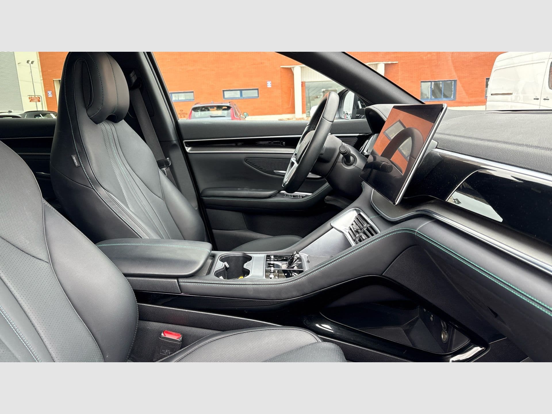 BYD Seal U DM-i – foto 9