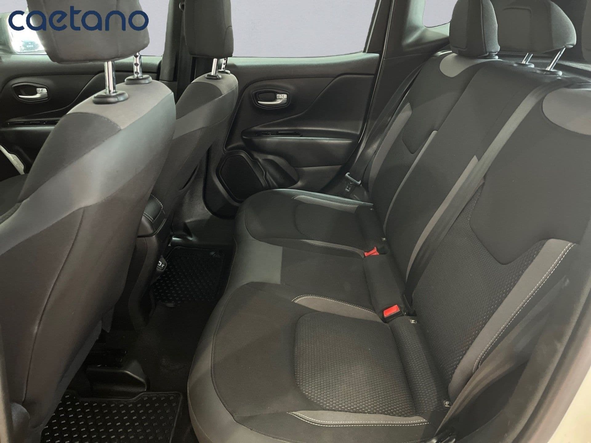 Jeep Renegade – foto 12