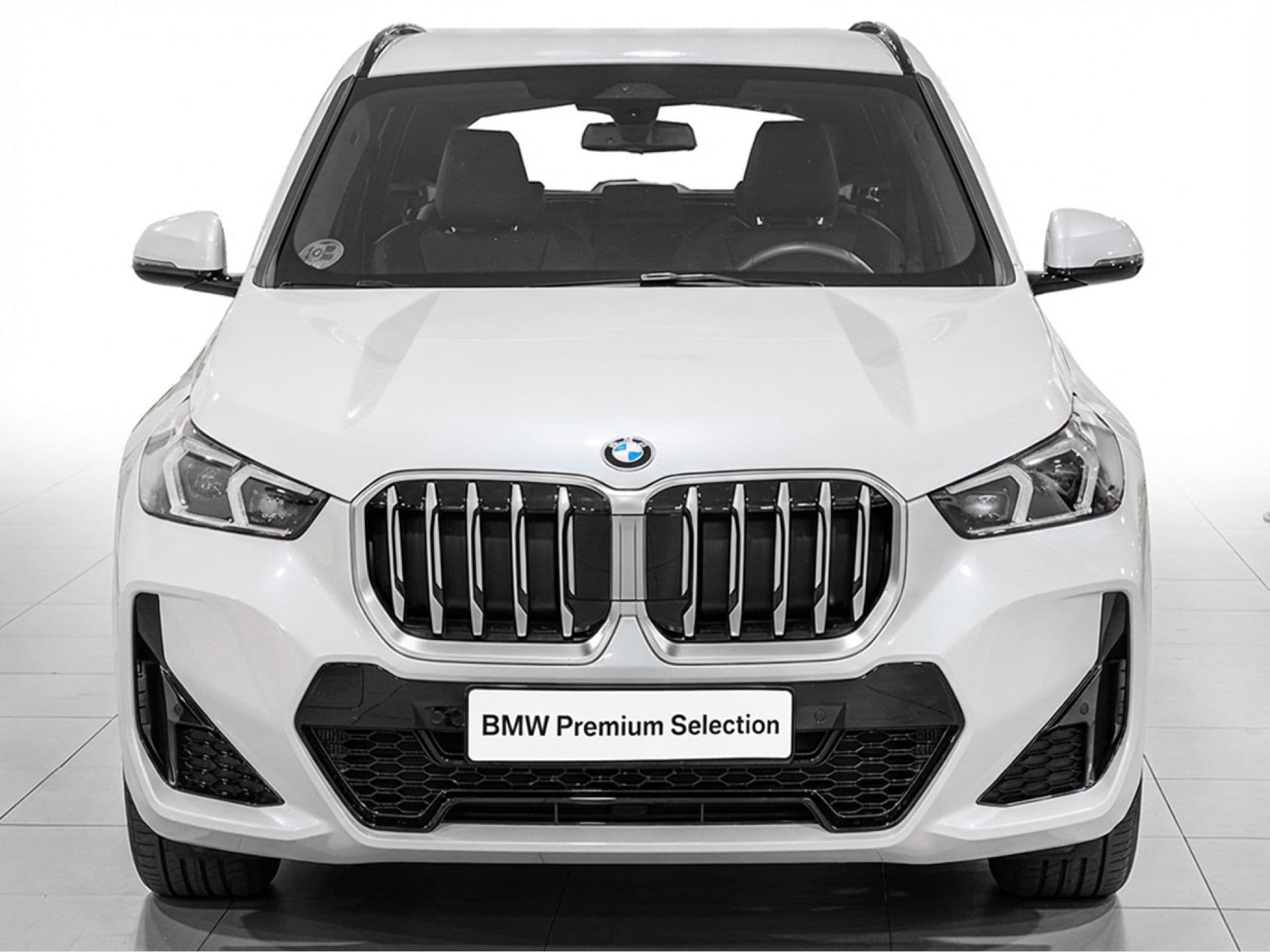 BMW X1 xDrive25e, color Alpinweiß (sólido), 2025, foto 2 de 12