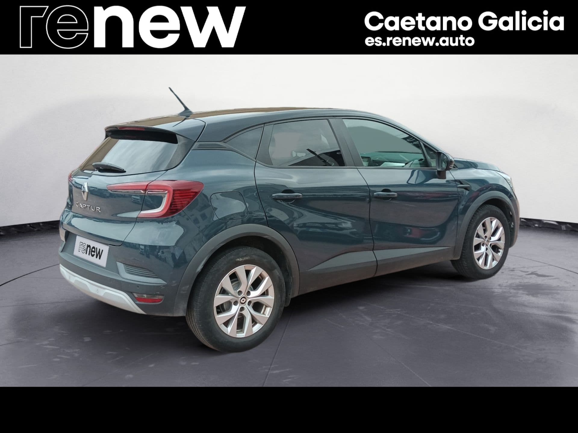 Renault Captur Intens TCe 90, color Azul Volga (opaca), 2022, foto 1 de 6