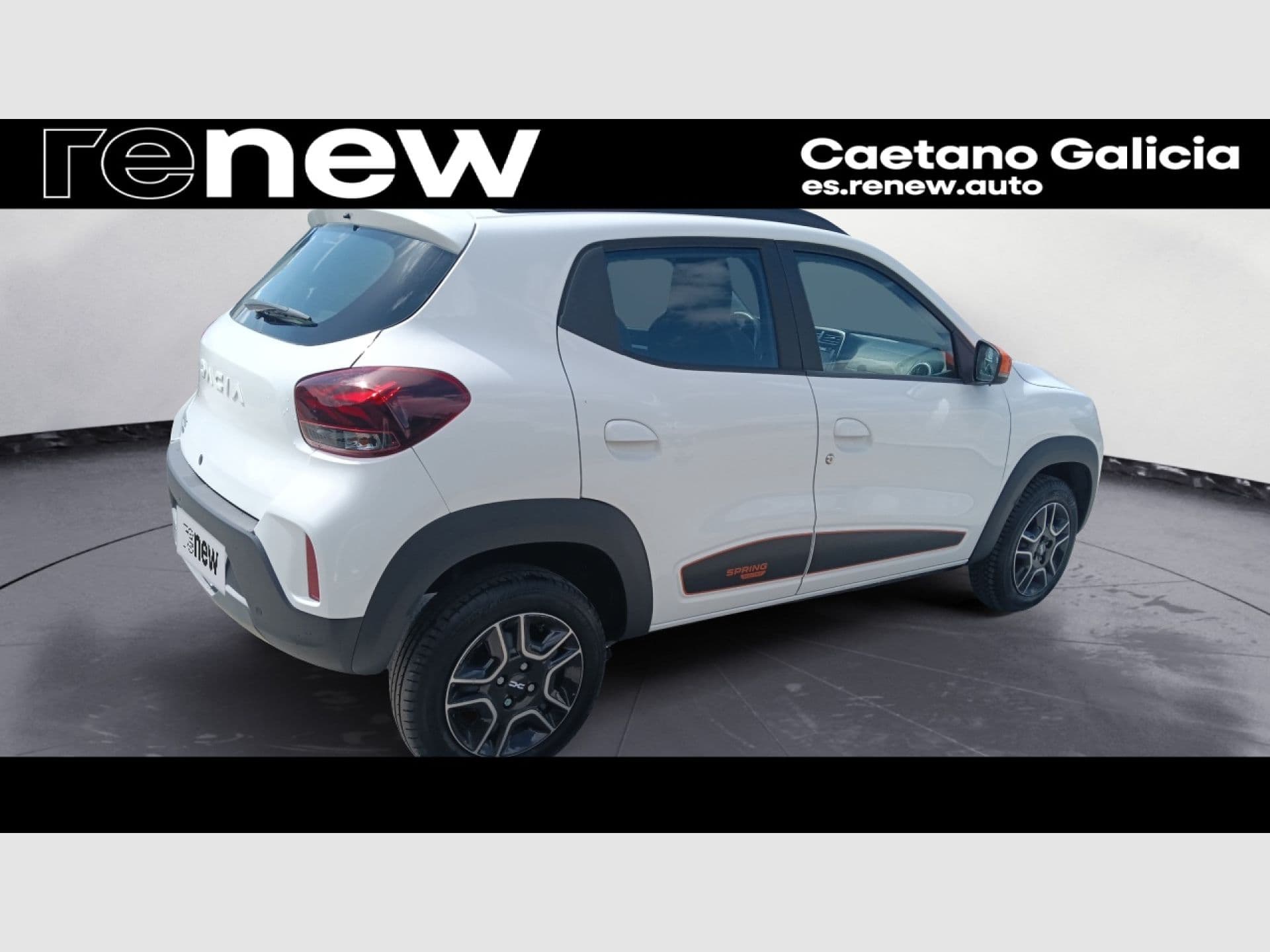 Dacia Spring Extreme Electric 48kW (65CV), color Blanco Caolin (opaco), 2024, foto 2 de 6