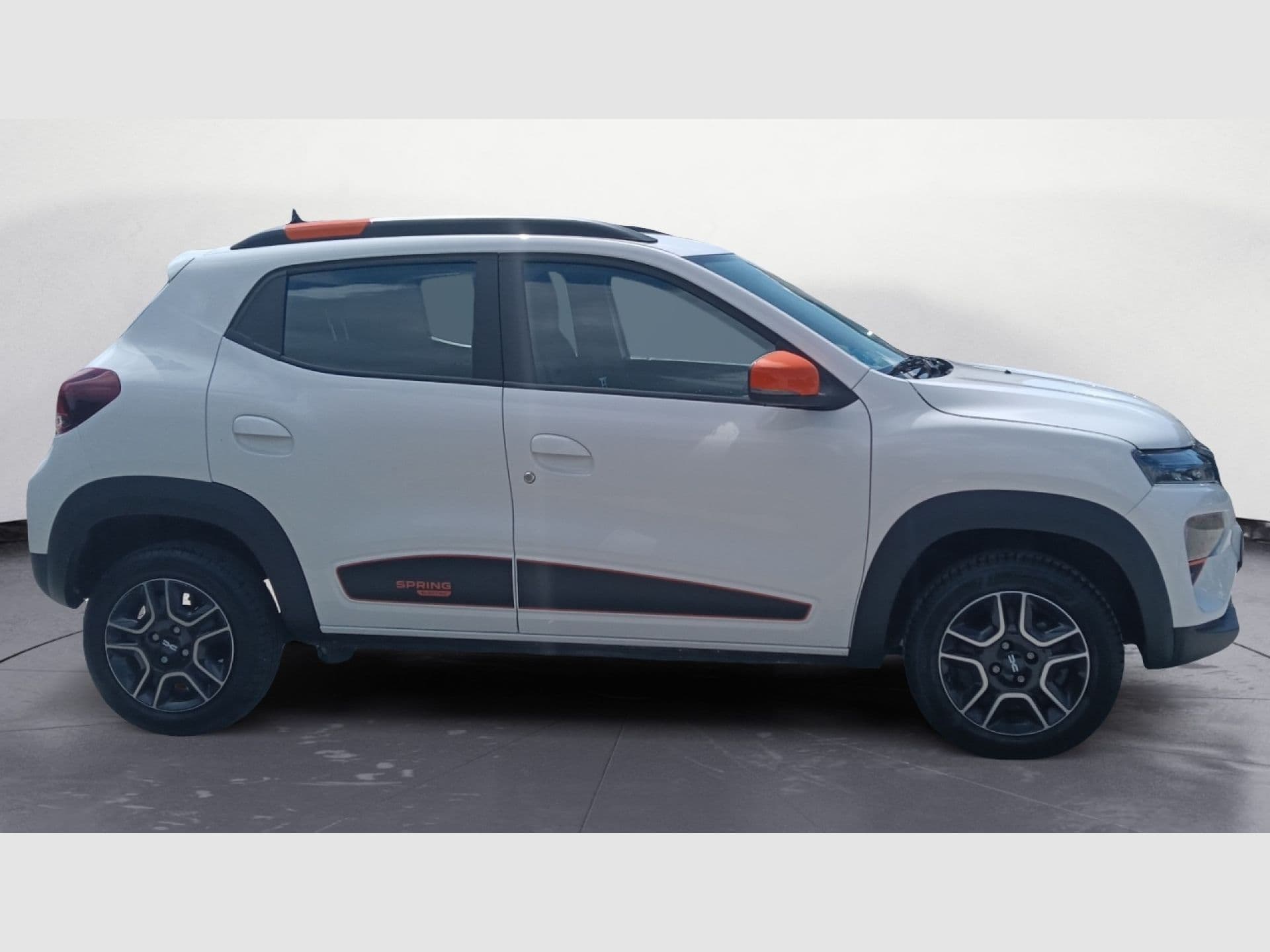 Dacia Spring Extreme Electric 48kW (65CV), color Blanco Caolin (opaco), 2024, foto 5 de 6