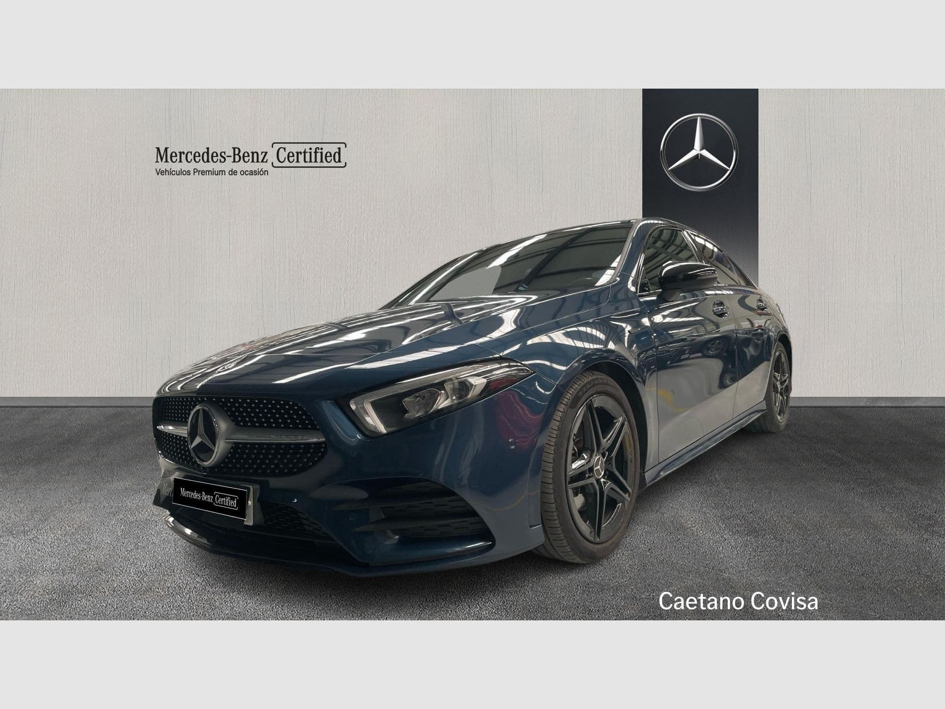 Mercedes-Benz Clase A Sedán A 200 d, color azul denim metalizado, 2021, foto 1 de 8