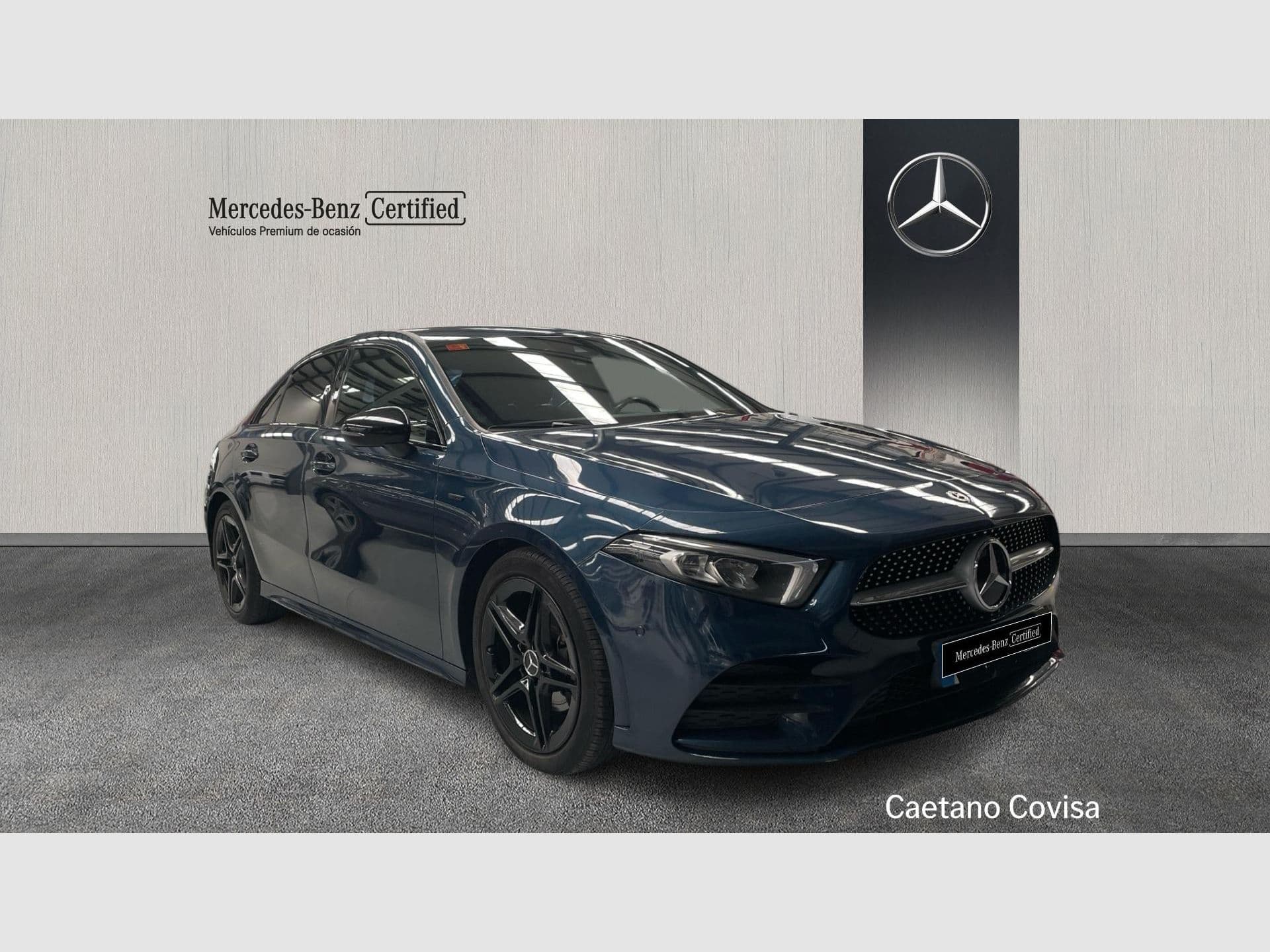 Mercedes-Benz Clase A Sedán A 200 d, color azul denim metalizado, 2021, foto 3 de 8
