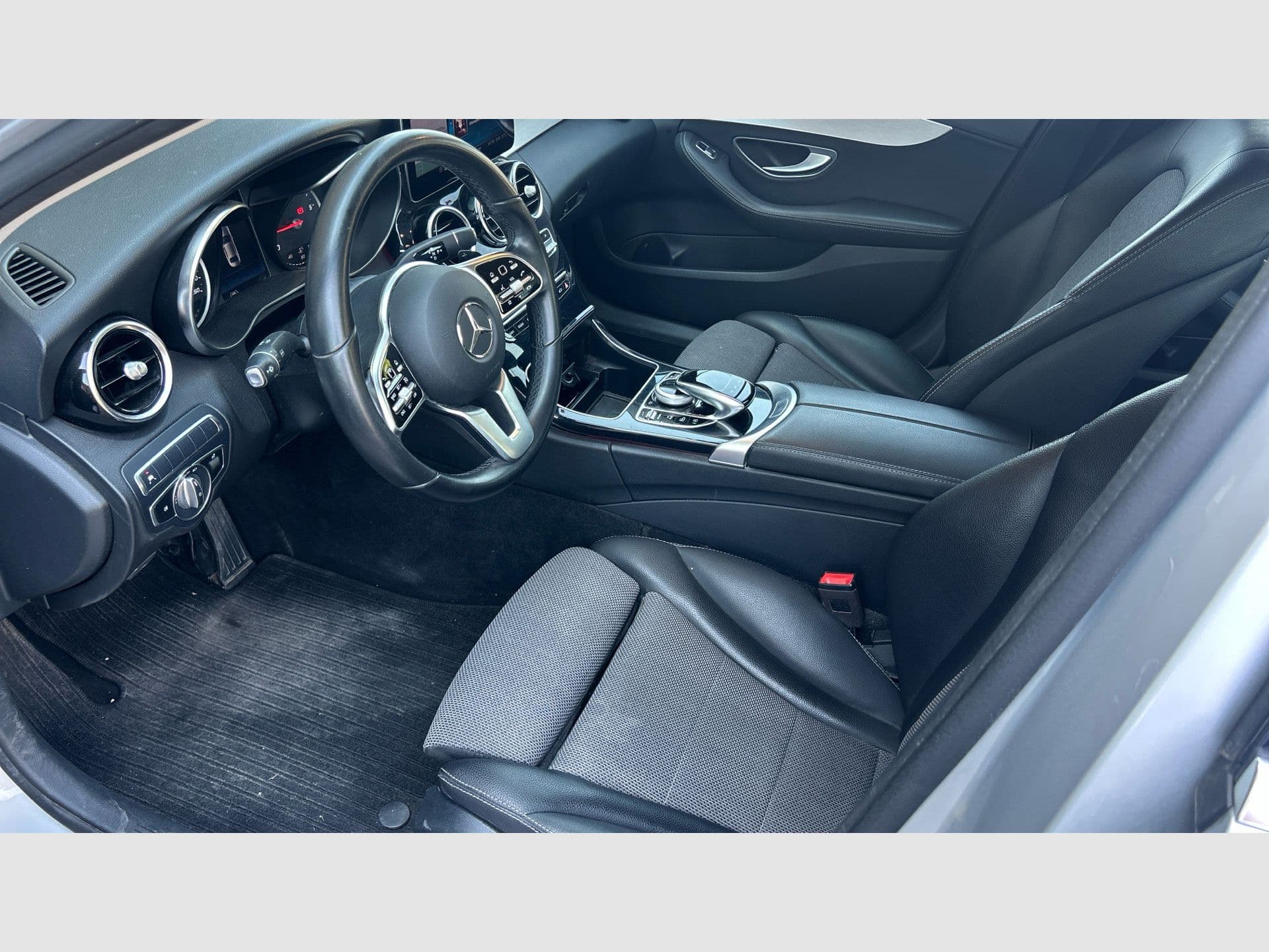 Mercedes-Benz Clase C 220 d, color Plata Iridio (metalizado), 2020, foto 6 de 8