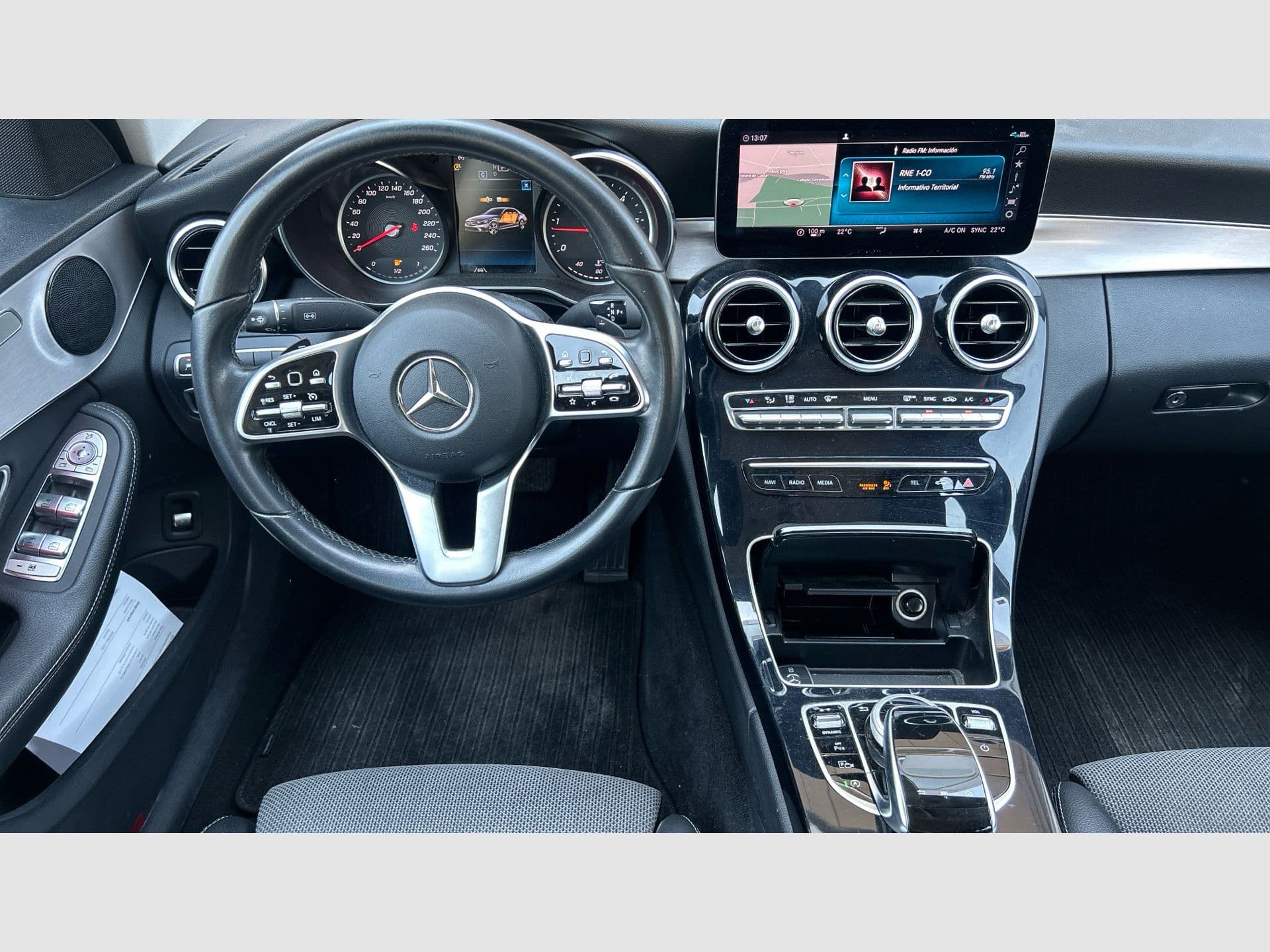 Mercedes-Benz Clase C 220 d, color Plata Iridio (metalizado), 2020, foto 8 de 8