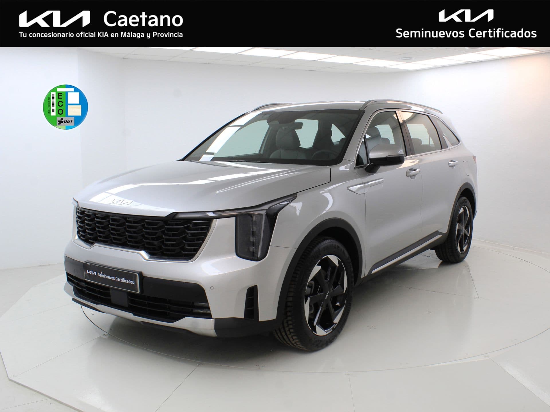 Kia Sorento 1.6 T-GDi PHEV Drive 4x4 7pl, color Silky Silver (metalizado), 2026, foto 1 de 8