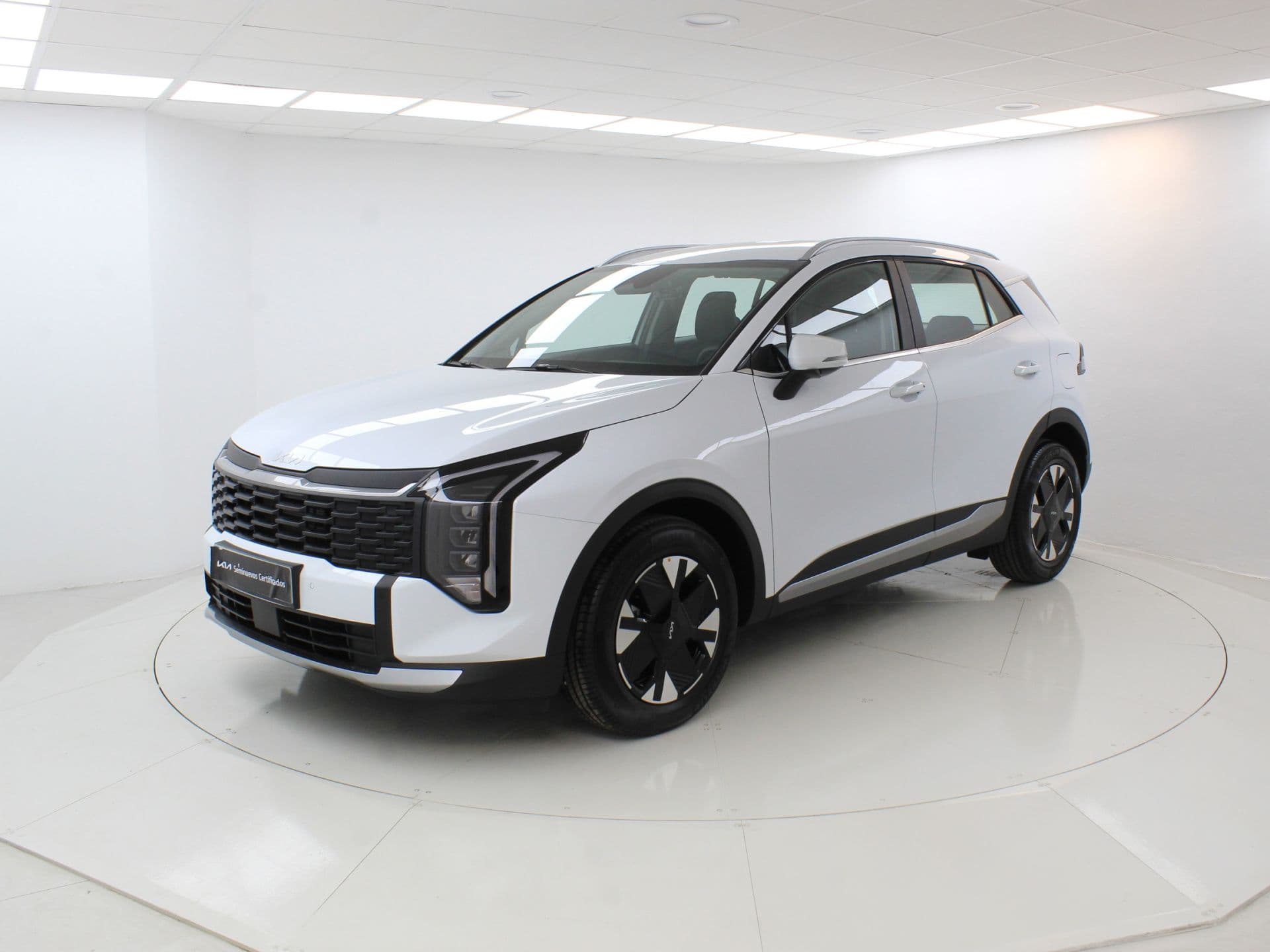 Kia Sportage 1.6 T-GDi 110kW (150CV) Drive 4x2, color Cassa White (sólido), 2026, foto 2 de 8
