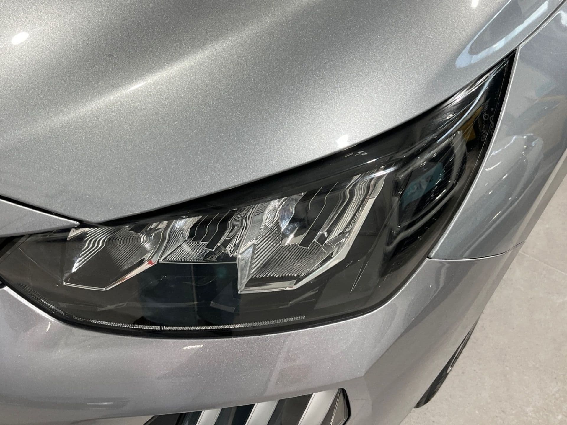 Peugeot 208 – foto 9