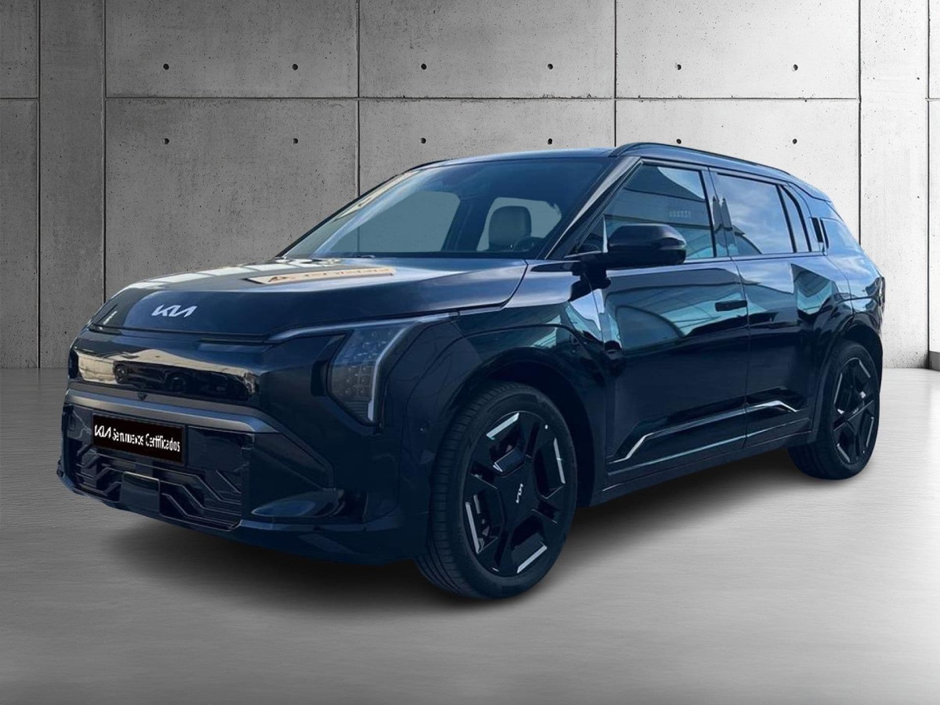 Kia EV3 GT-line Long Range, color Aurora Black Pearl (metalizada), 2025