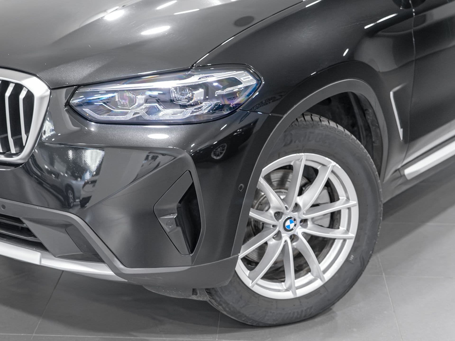 BMW X3 xDrive20d xLine, color Saphirschwarz (metalizado), 2022, foto 6 de 8