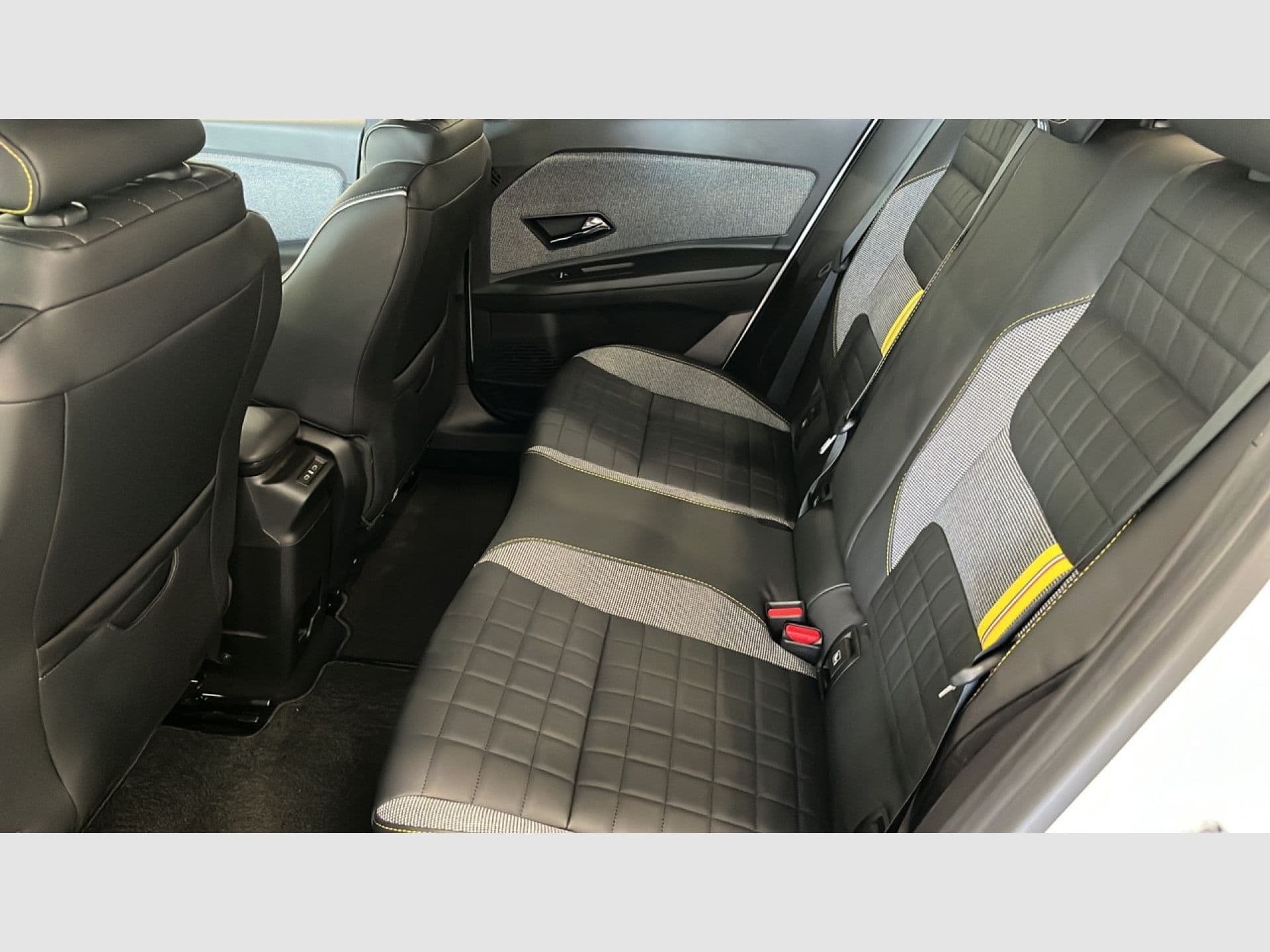 Renault 4 E-Tech – foto 12