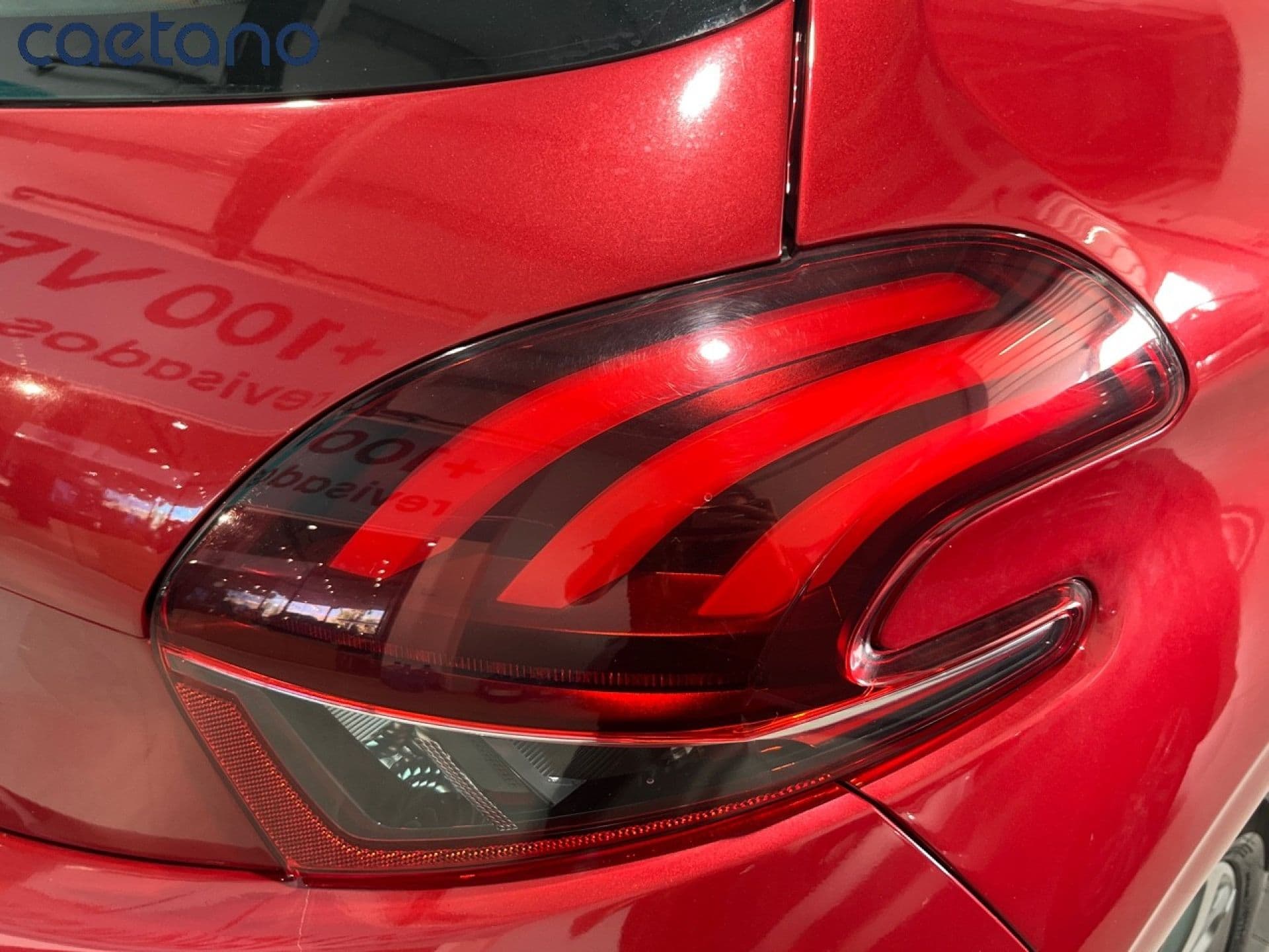 Peugeot 208 – foto 10