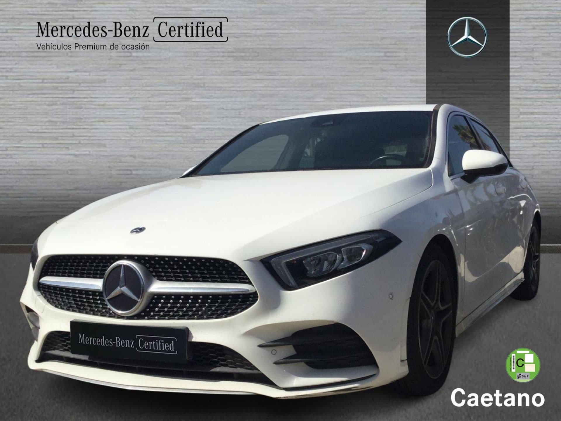 Mercedes-Benz Clase A 180, color Blanco, 2022