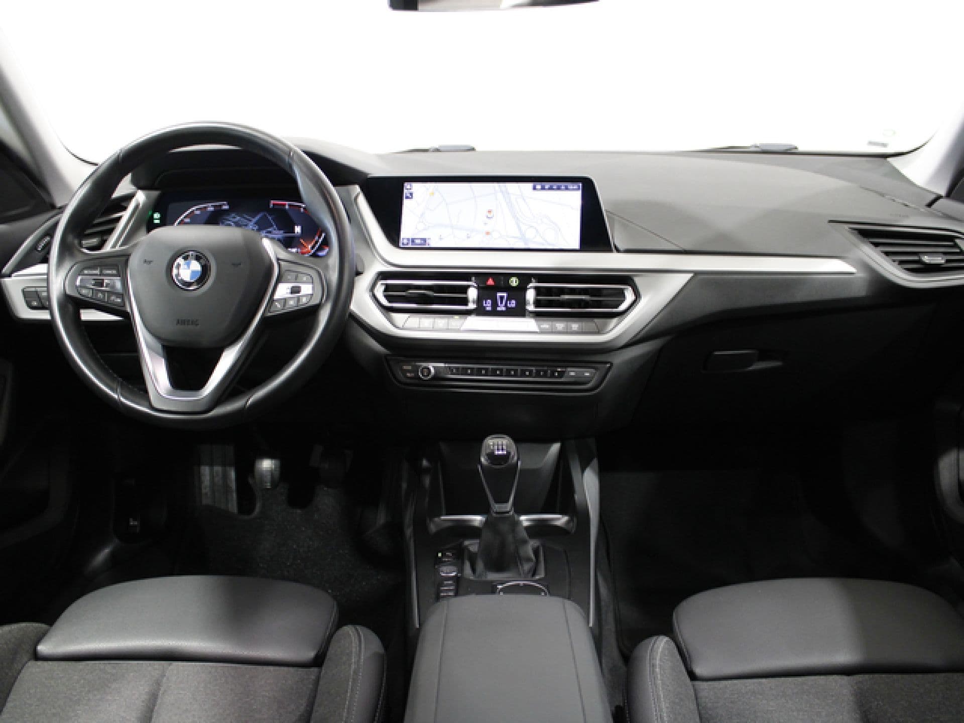 BMW Serie 2 218i Gran Coupe, color Alpinweiss (sólido), 2022, foto 7 de 8