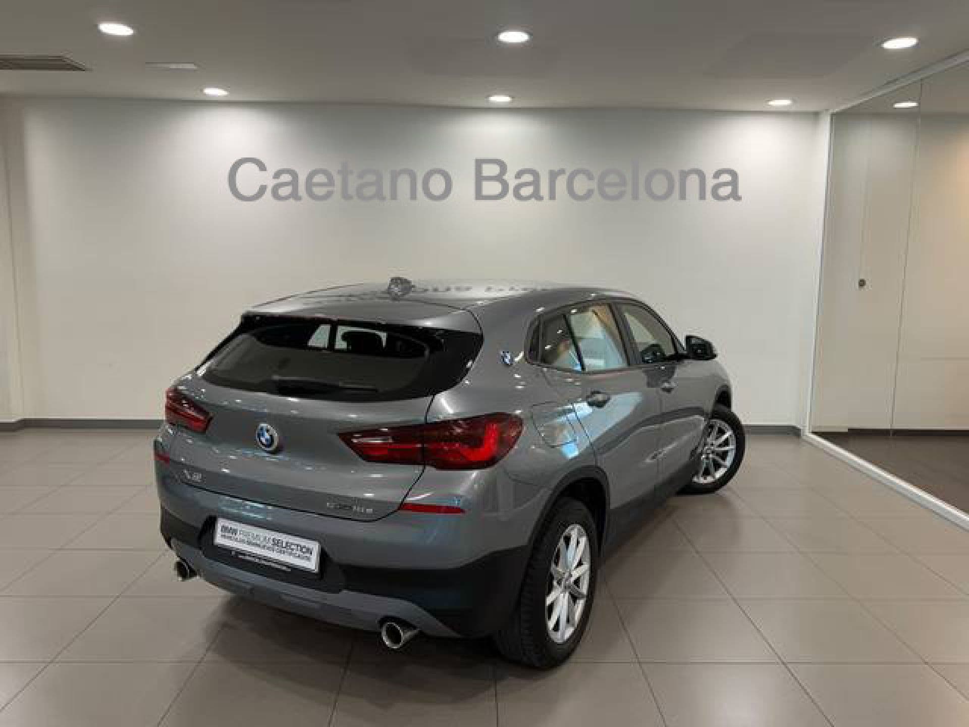 BMW X2 sDrive18dA Business, color Skyscraper Grau Metallic, 2022, foto 4 de 8