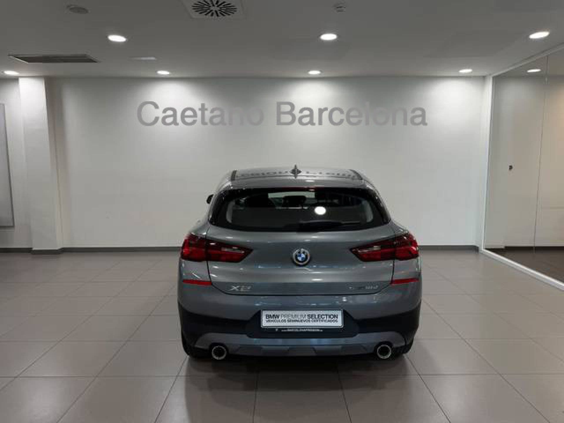BMW X2 sDrive18dA Business, color Skyscraper Grau Metallic, 2022, foto 3 de 8