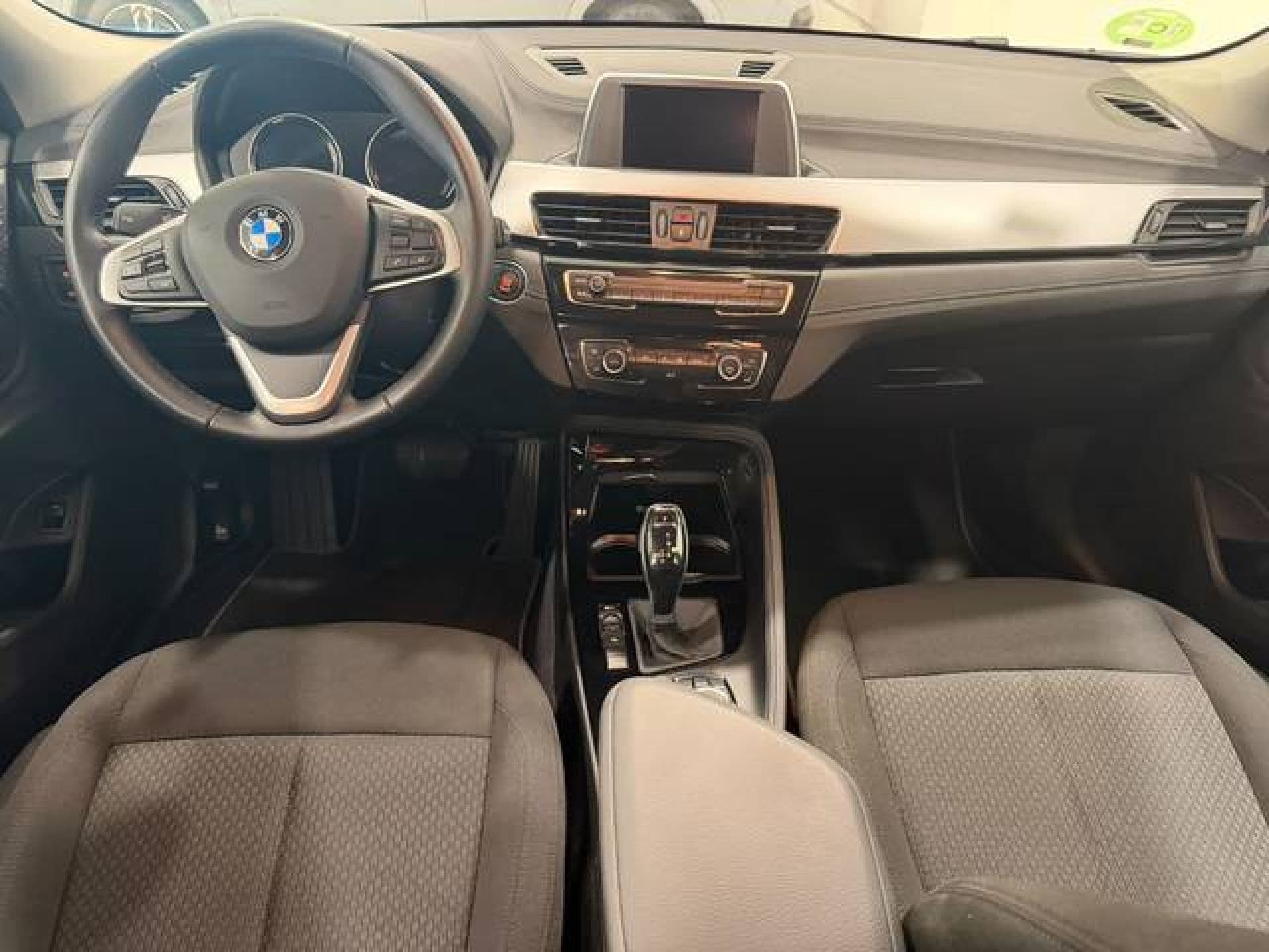 BMW X2 sDrive18dA Business, color Skyscraper Grau Metallic, 2022, foto 8 de 8