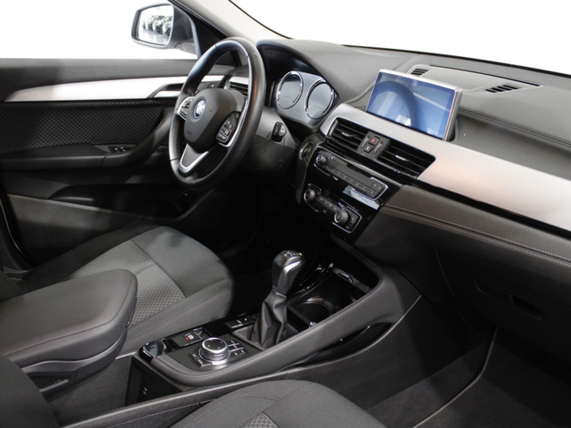 BMW X2 xDrive25e Auto, color Alpinweiß (sólido), 2022, foto 8 de 8