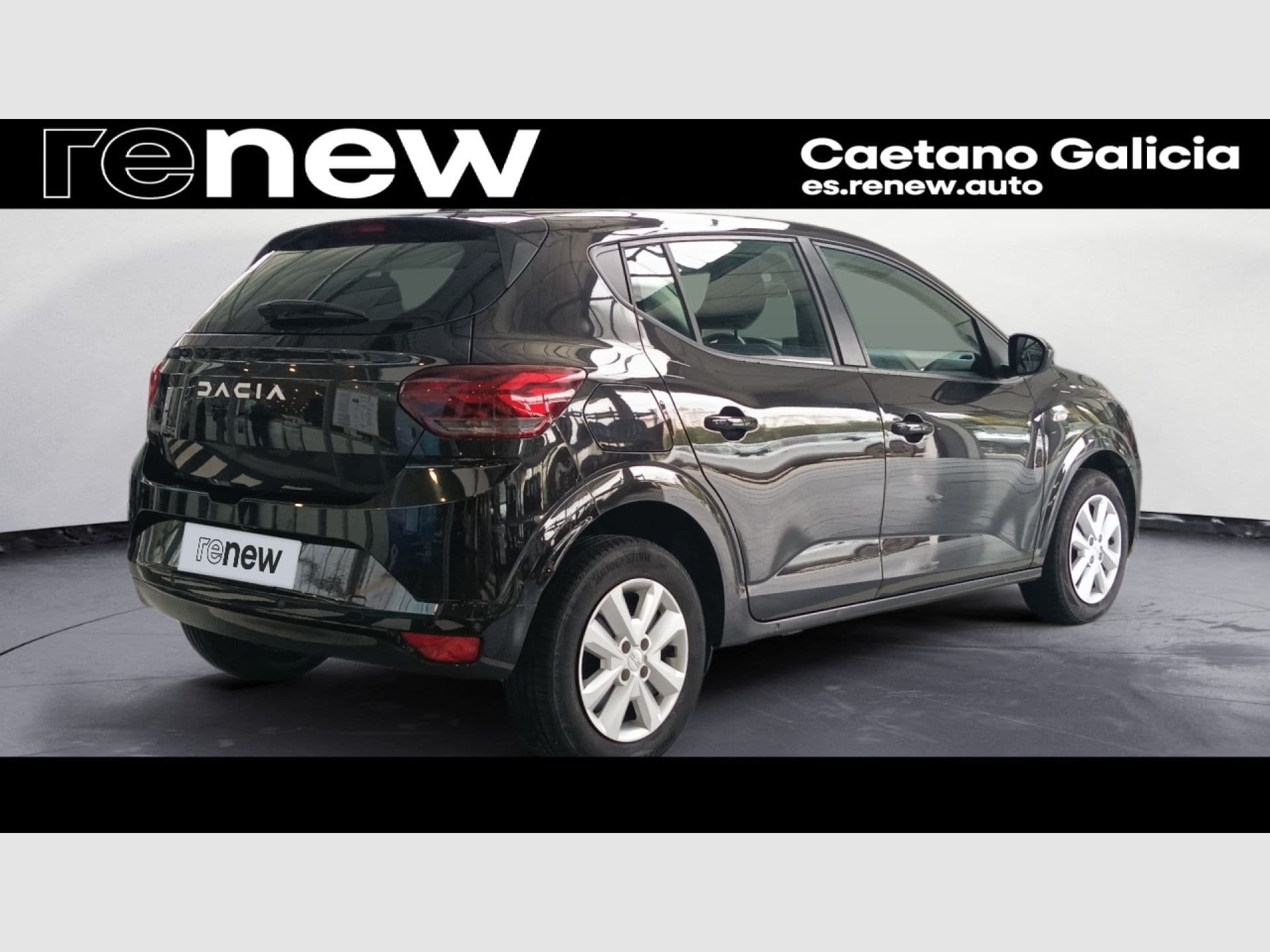 Dacia Sandero Expression 74kW (100CV) ECO-G, color Negro Nacarado (metalizado), 2024, foto 2 de 6