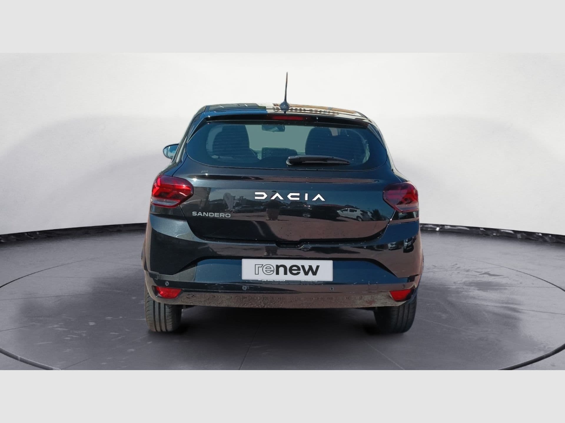 Dacia Sandero Stepway Essential 74kW (100CV) ECO-G, color Negro Nacarado (metalizado), 2024, foto 4 de 6