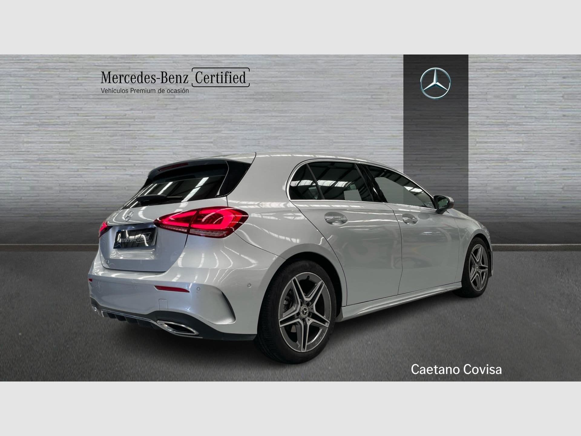 Mercedes-Benz Clase A 180, color Plata Iridio metalizado, 2022, foto 2 de 8
