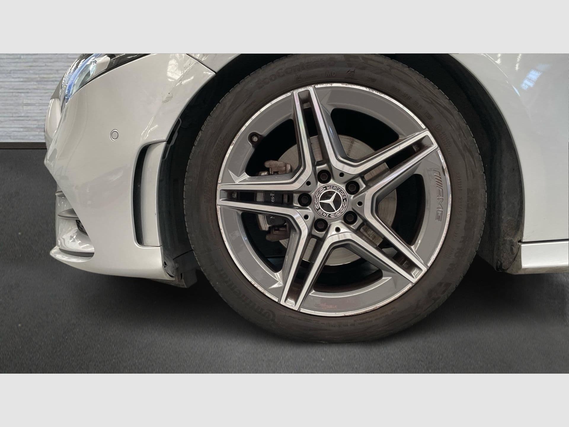 Mercedes-Benz Clase A 180, color Plata Iridio metalizado, 2022, foto 5 de 8