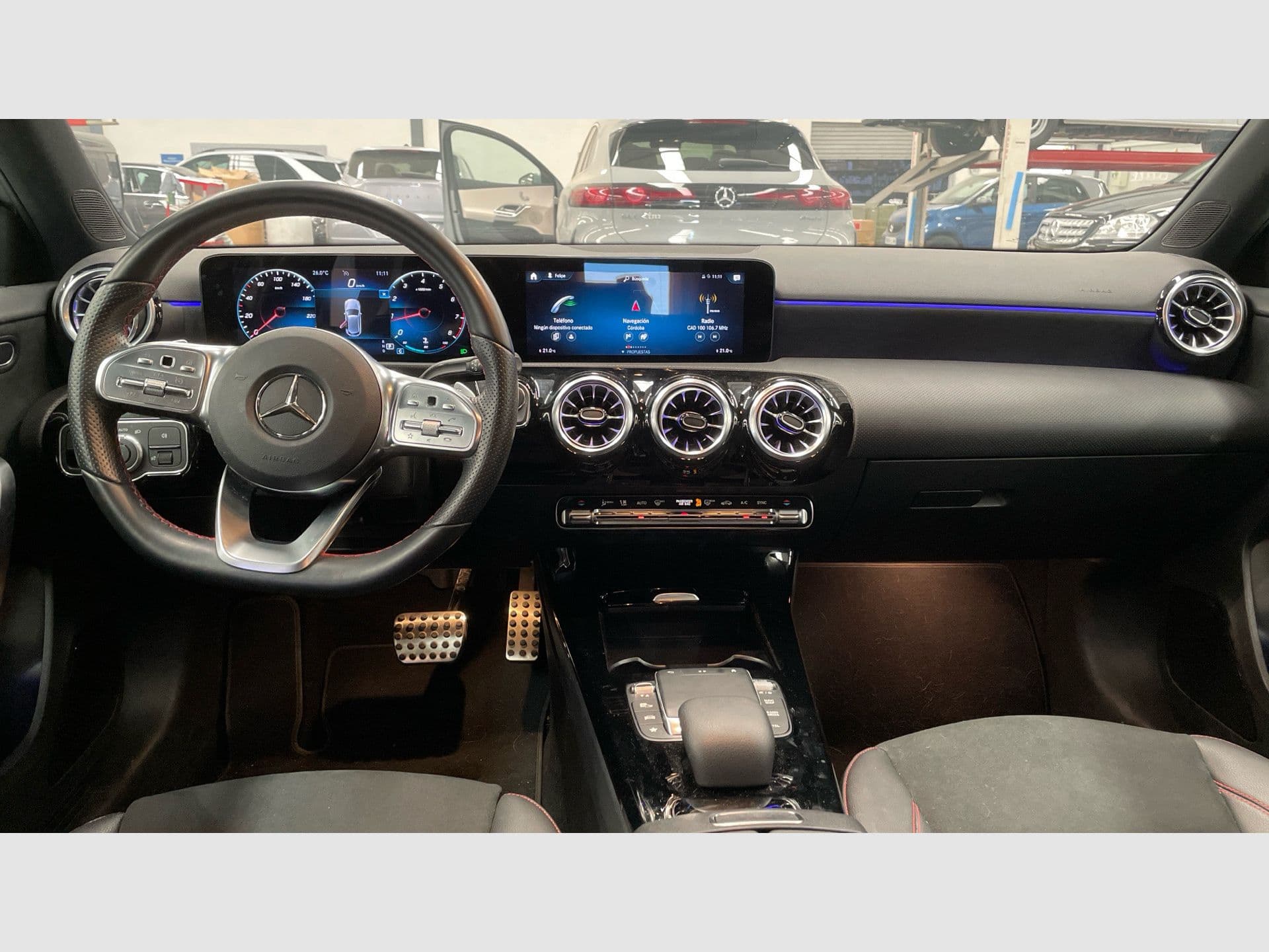 Mercedes-Benz Clase A 180, color Plata Iridio metalizado, 2022, foto 8 de 8