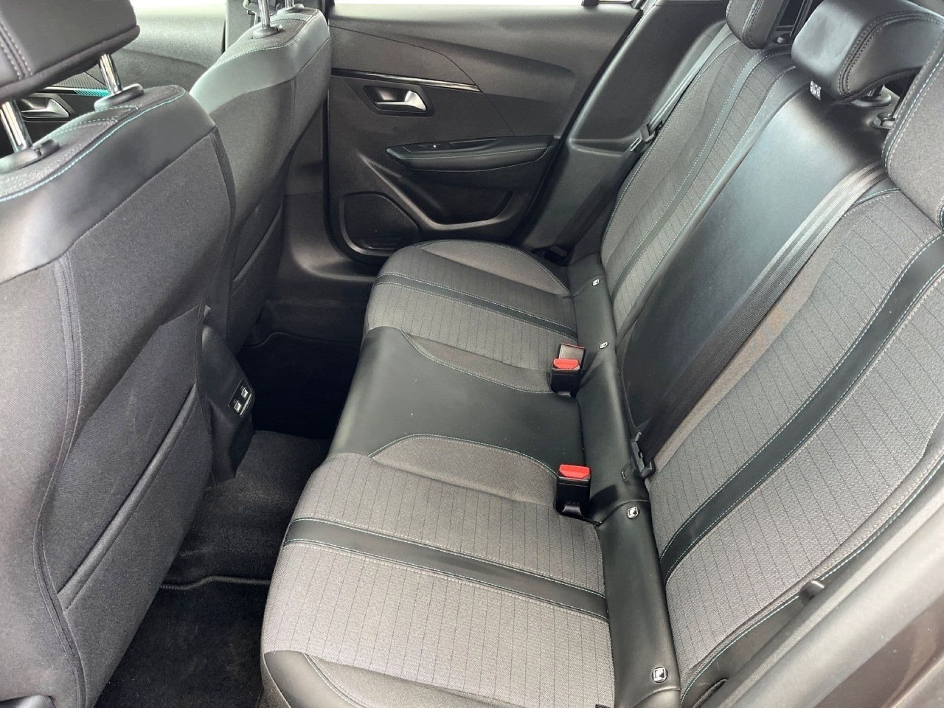 Peugeot 208 – foto 11