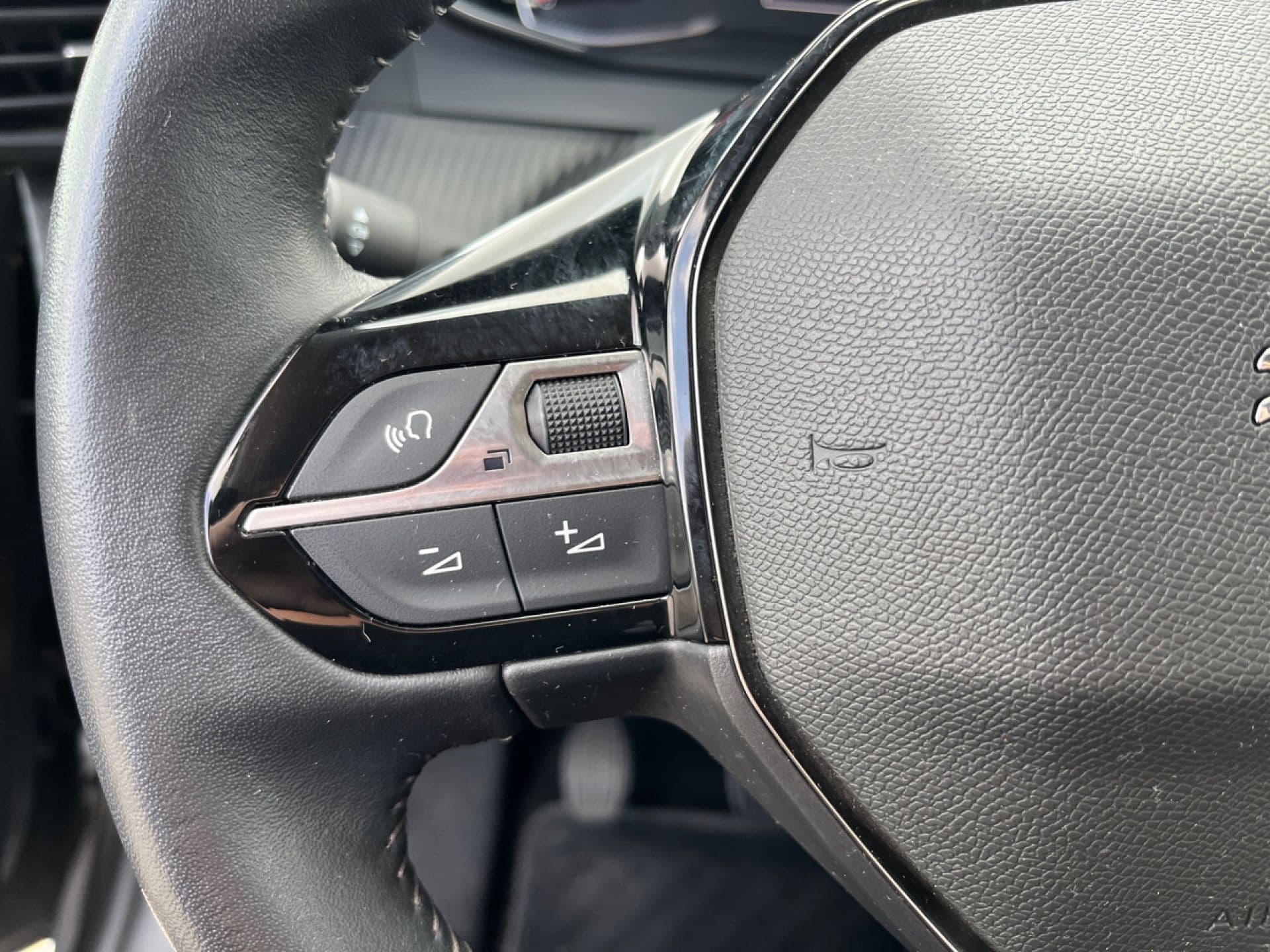 Peugeot 208 – foto 21